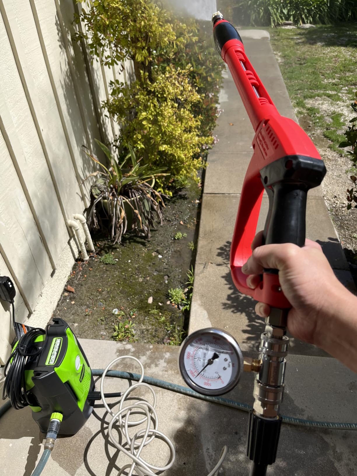 Greenworks 1600 PSI (1.2 GPM) Electric Pressure Washer (25 deg, 40 deg, Soap Applicator) Ideal For Cleaning Cars, Trucks, Boats, Outdoor Patio Furniture, Decks, and Windows customer photo 1
