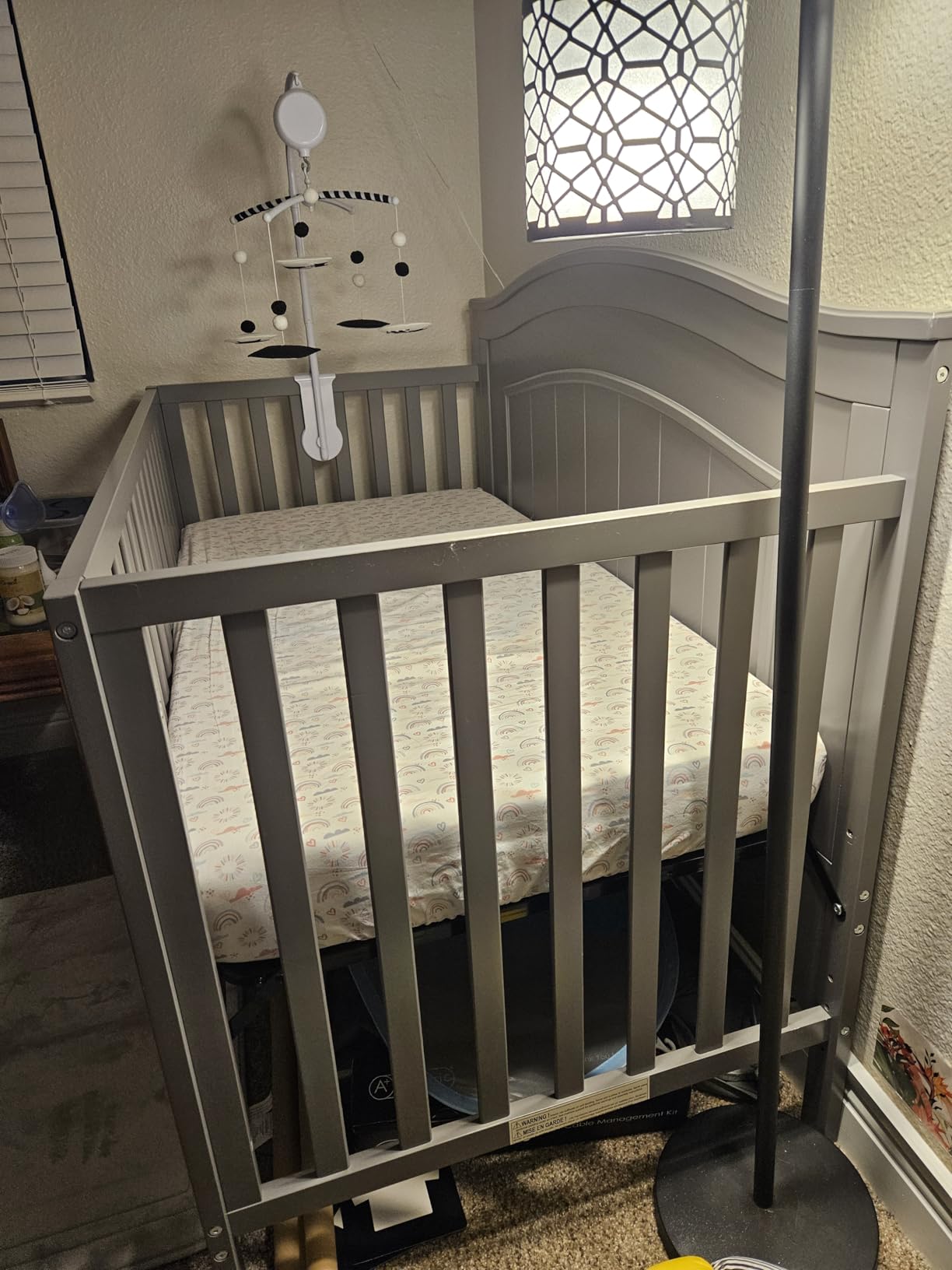 Oxford Baby North Bay 4-in-1 Convertible Crib, Snow White, GreenGuard Gold Certified customer photo 1