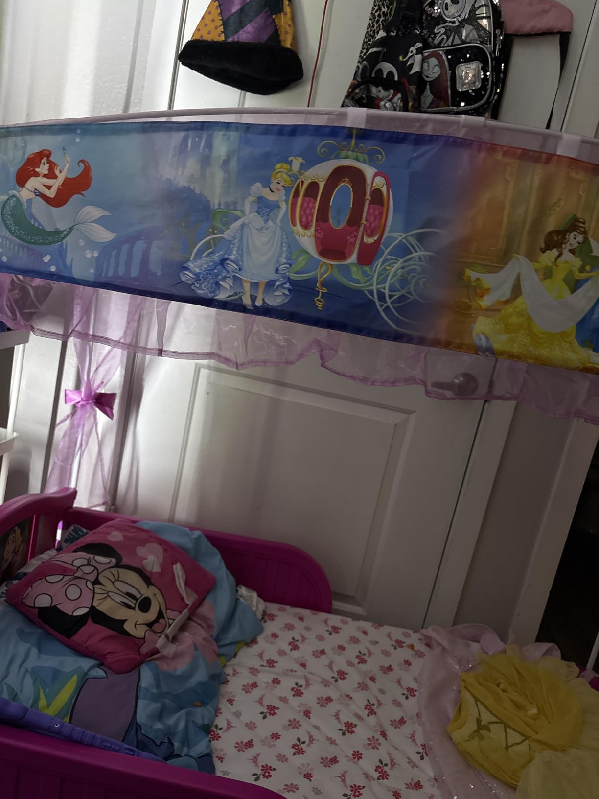 Delta Children Canopy Toddler Bed, Disney Princess customer photo 2