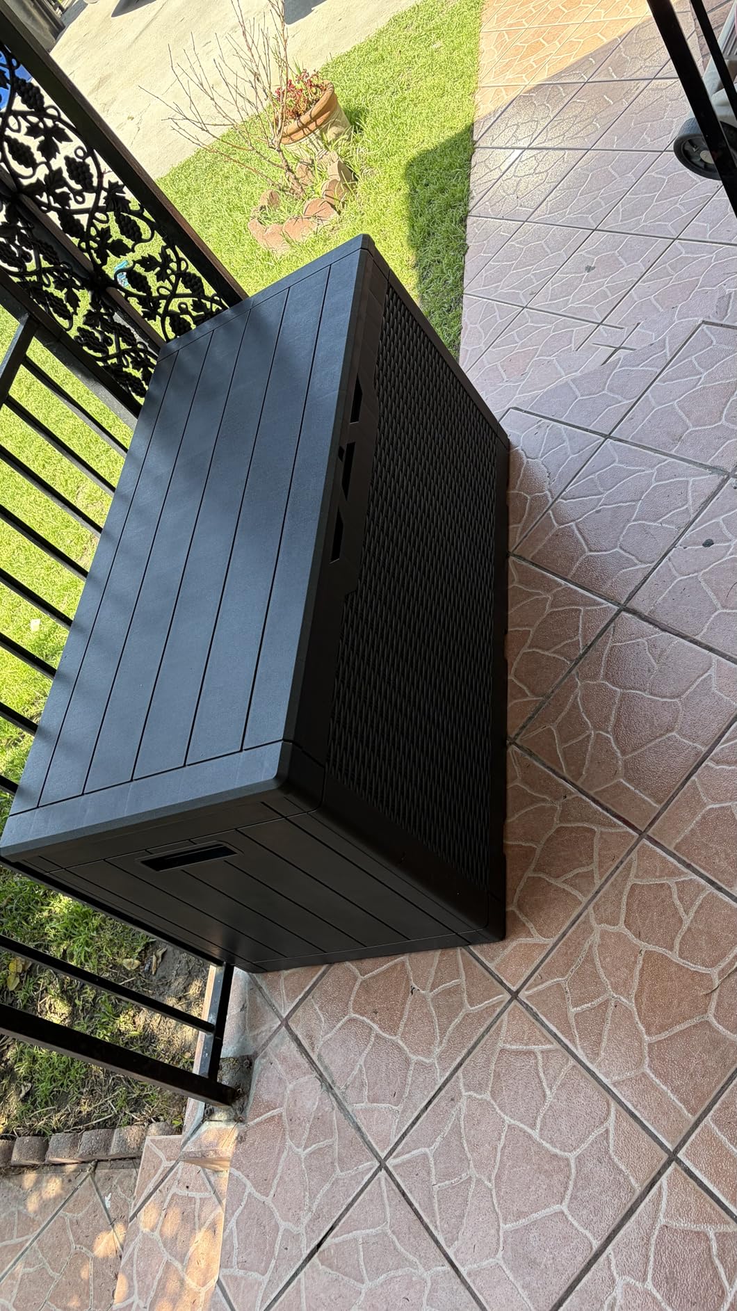 Devoko 100 Gallon Waterproof Large Resin Deck Box Indoor Outdoor Lockable Storage Container for Patio Furniture Cushions Garden Tools customer photo 1