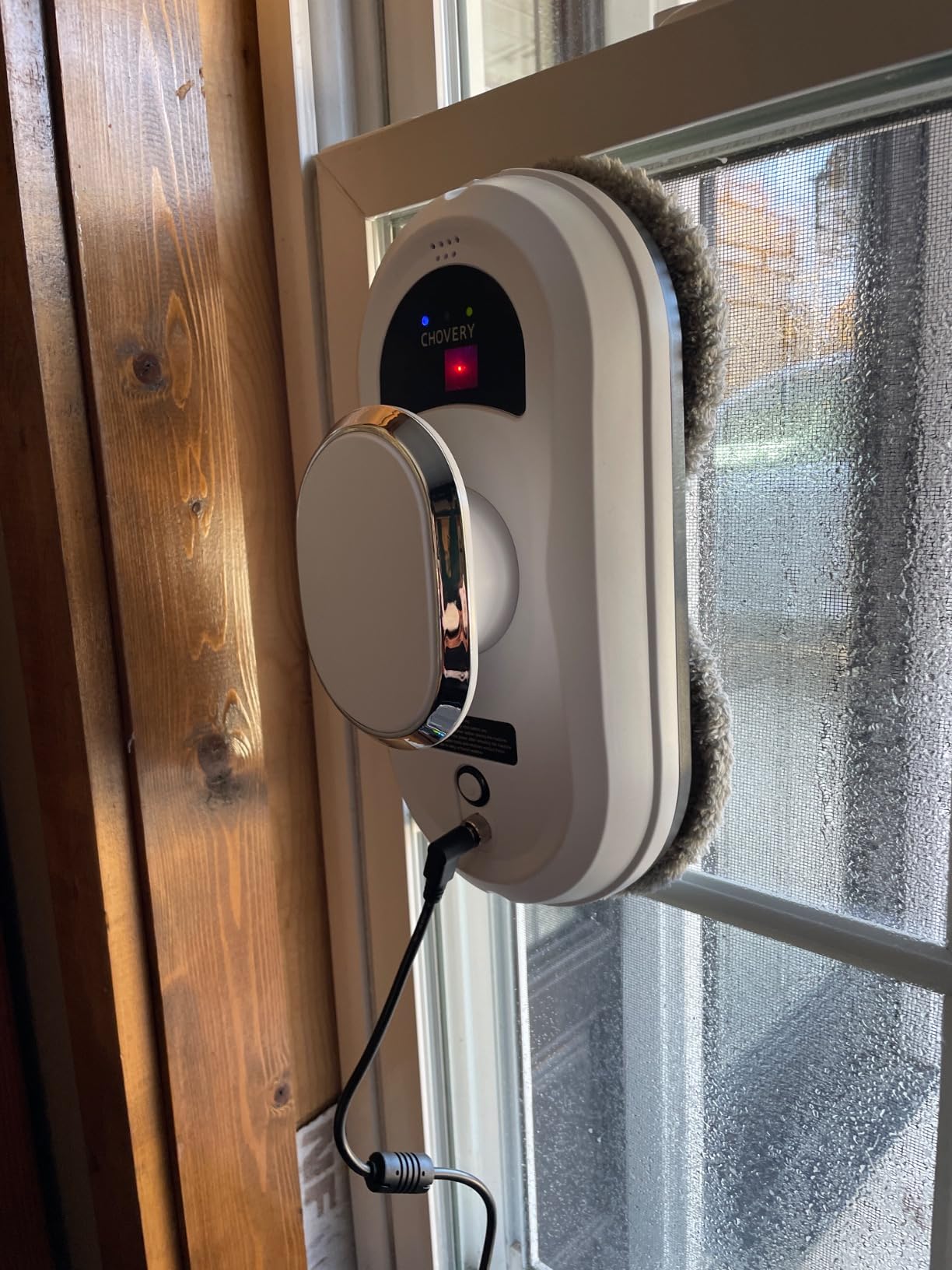 CHOVERY Window Cleaner Robot, Smart Glass Cleaning Robotic with 5600Pa Strong Suction, Remote Control Window Cleaning Robot for Windows/Tiles/Class Door customer photo 1
