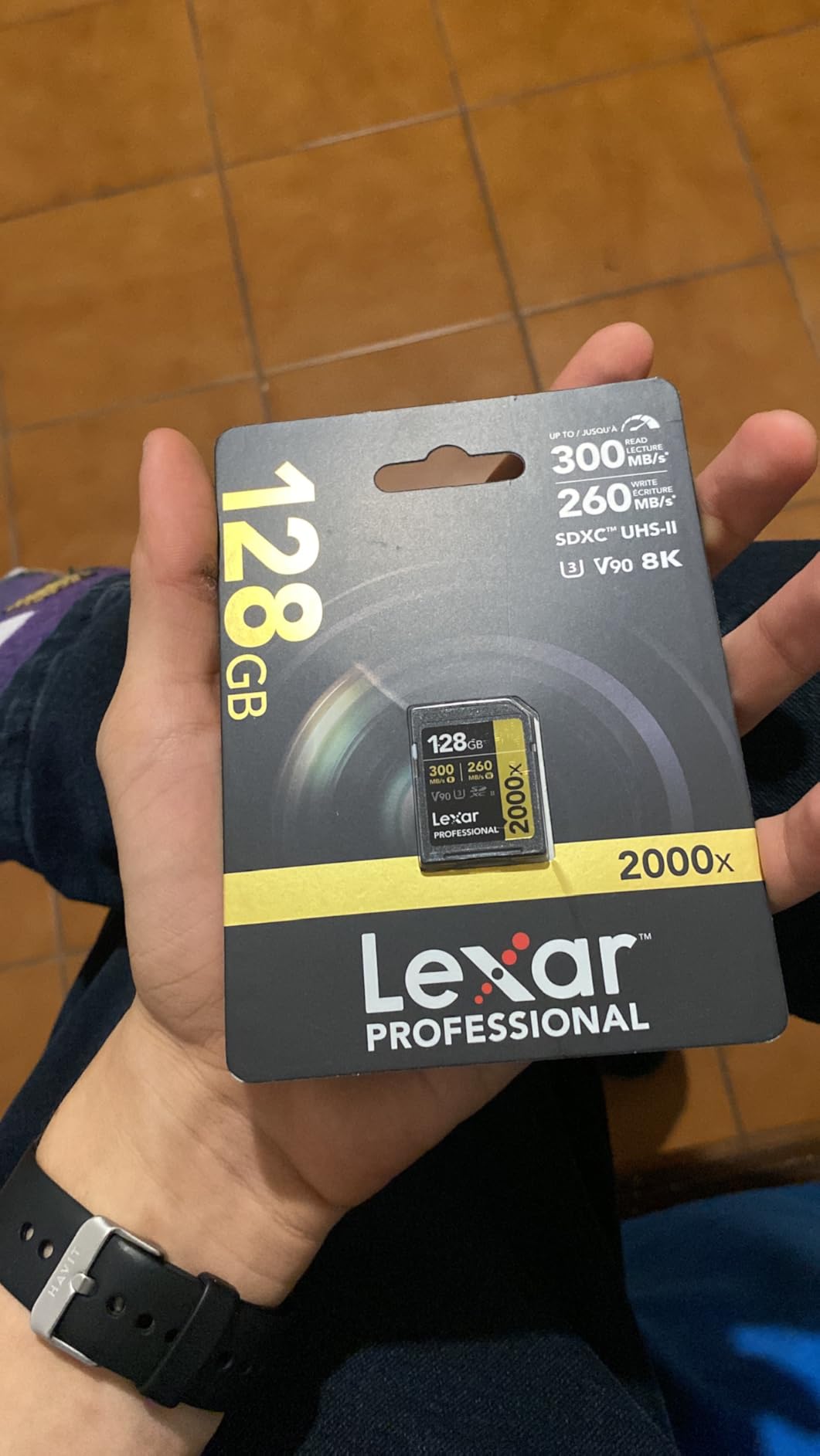 Lexar 256GB Professional 2000x SD Card, UHS-II, C10, U3, V90, Full HD, 8K, Up To 300MB/s Read SDXC Memory Card, for DSLR, Cinema-Quality Video Cameras (LSD2000256G-BNNNU) customer photo 1