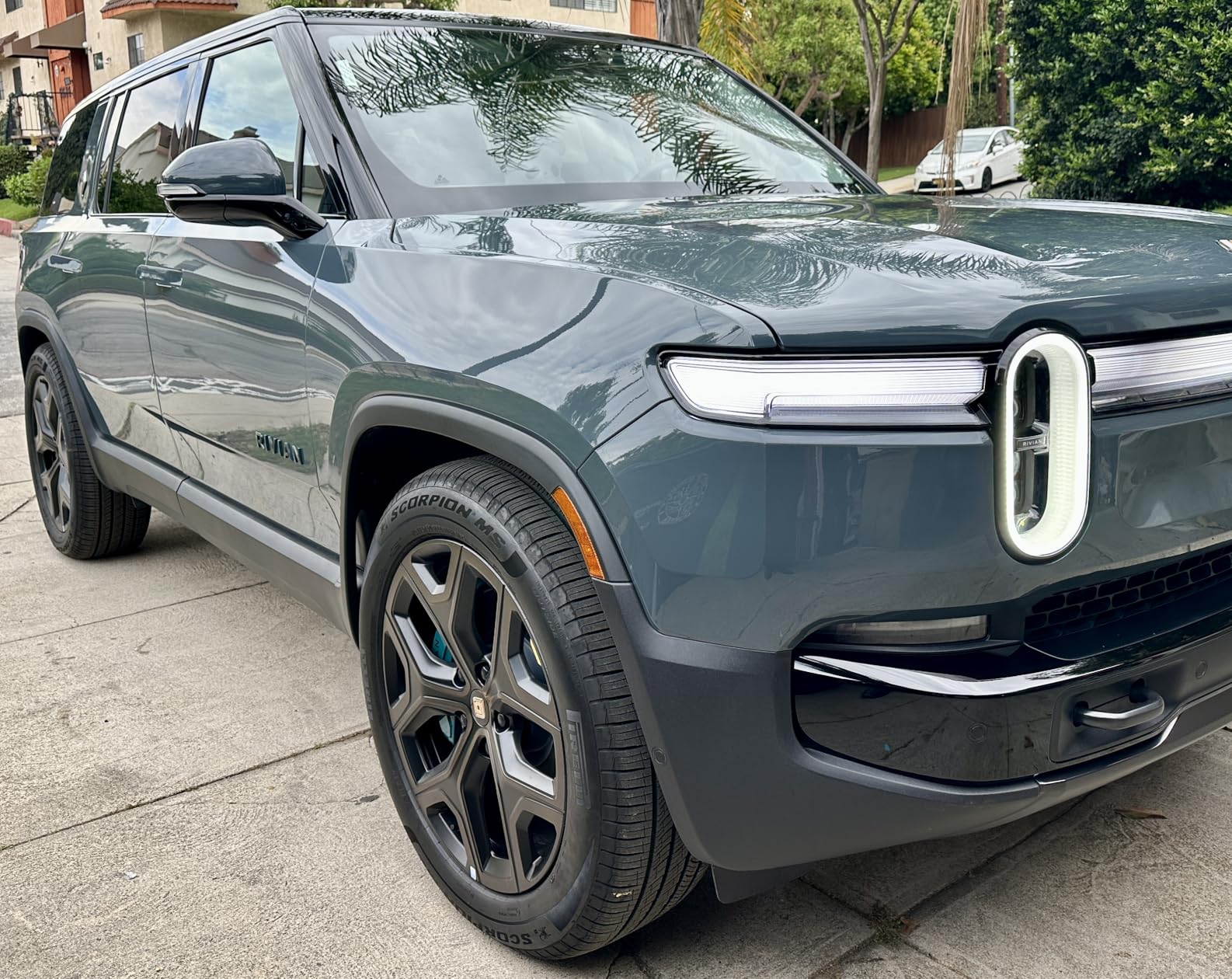 GYEON MOHS Ceramic Coating for Cars | Deep Gloss & 3-Year Protection | DIY Paint Coating Kit for Long-Lasting Shine | Easy Application & Hydrophobic Finish customer photo 1