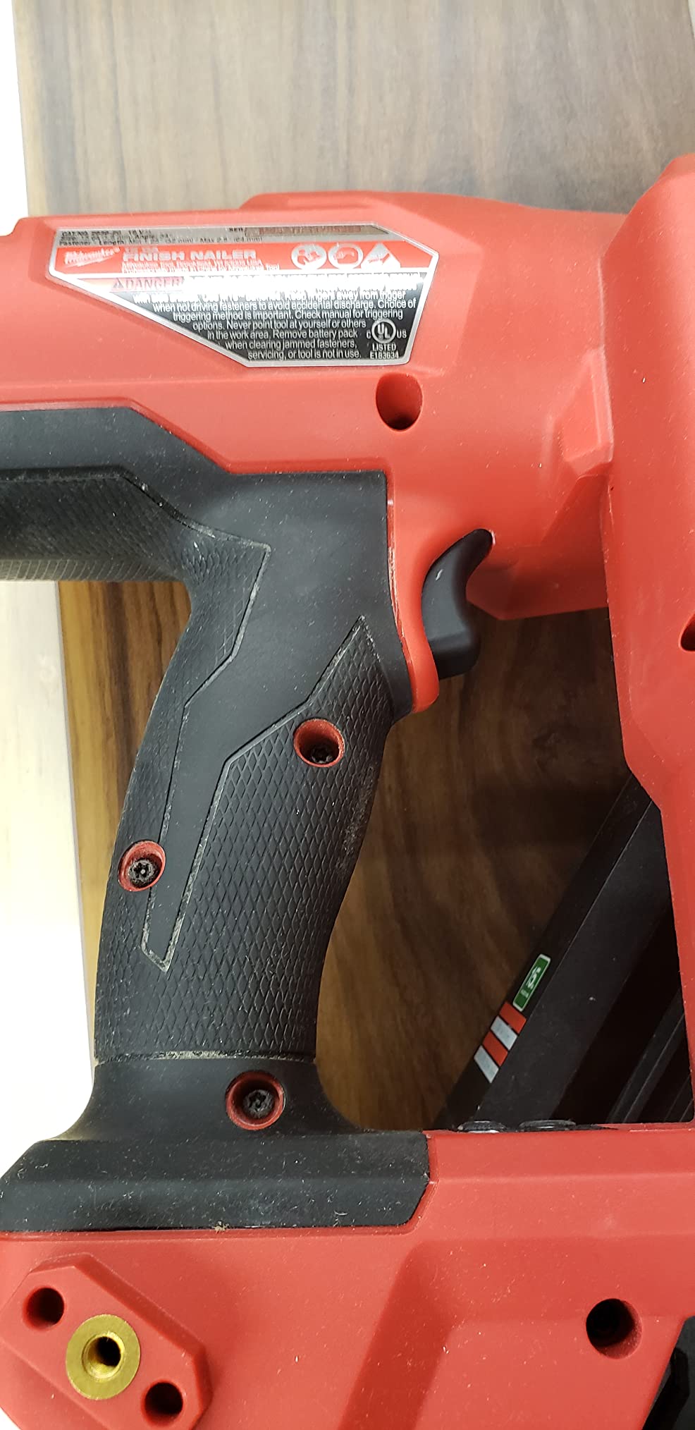 Milwaukee Electric - M18 Fuel 15 Gauge Finish Nailer customer photo 1