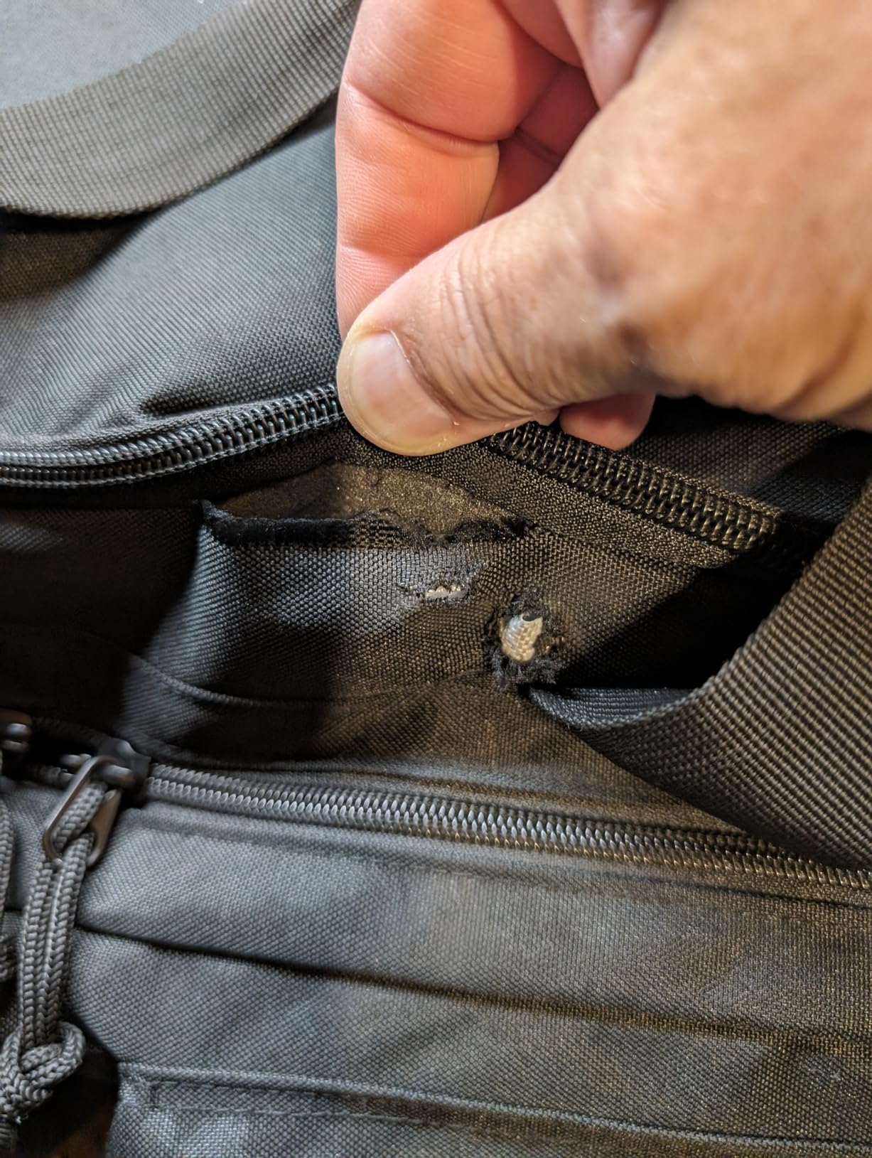 DSLEAF Tactical Pistol Range Bag with 4 Pistol Cases, Padded Gun Duffle Range Bag with 16X Magazine Slots and Extra Pockets for Ammo and Essentials (Patent Design) customer photo 2