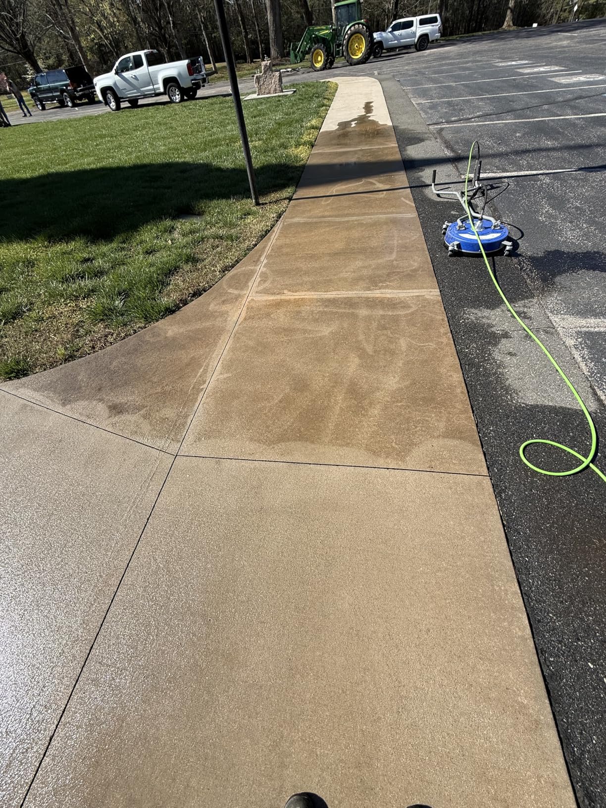 MEKOH Pressure Washer Surface Cleaner 20'', 4500PSI Power Washer Surface Cleaner Attachment with Wheels, Pressure Washer Accessory for Driveway Sidewalk Curb Deck Patio Cleaning, 3/8'' Quick-Connect customer photo 2