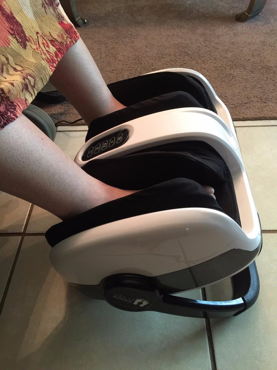 Cloud Massage Shiatsu Foot Massager with Heat, Deep Kneading Therapy for Pain Relief, Circulation, Post-Activity Relaxation - Foot Massager for Plantar Fasciitis, and Arthritis Relief customer photo 2