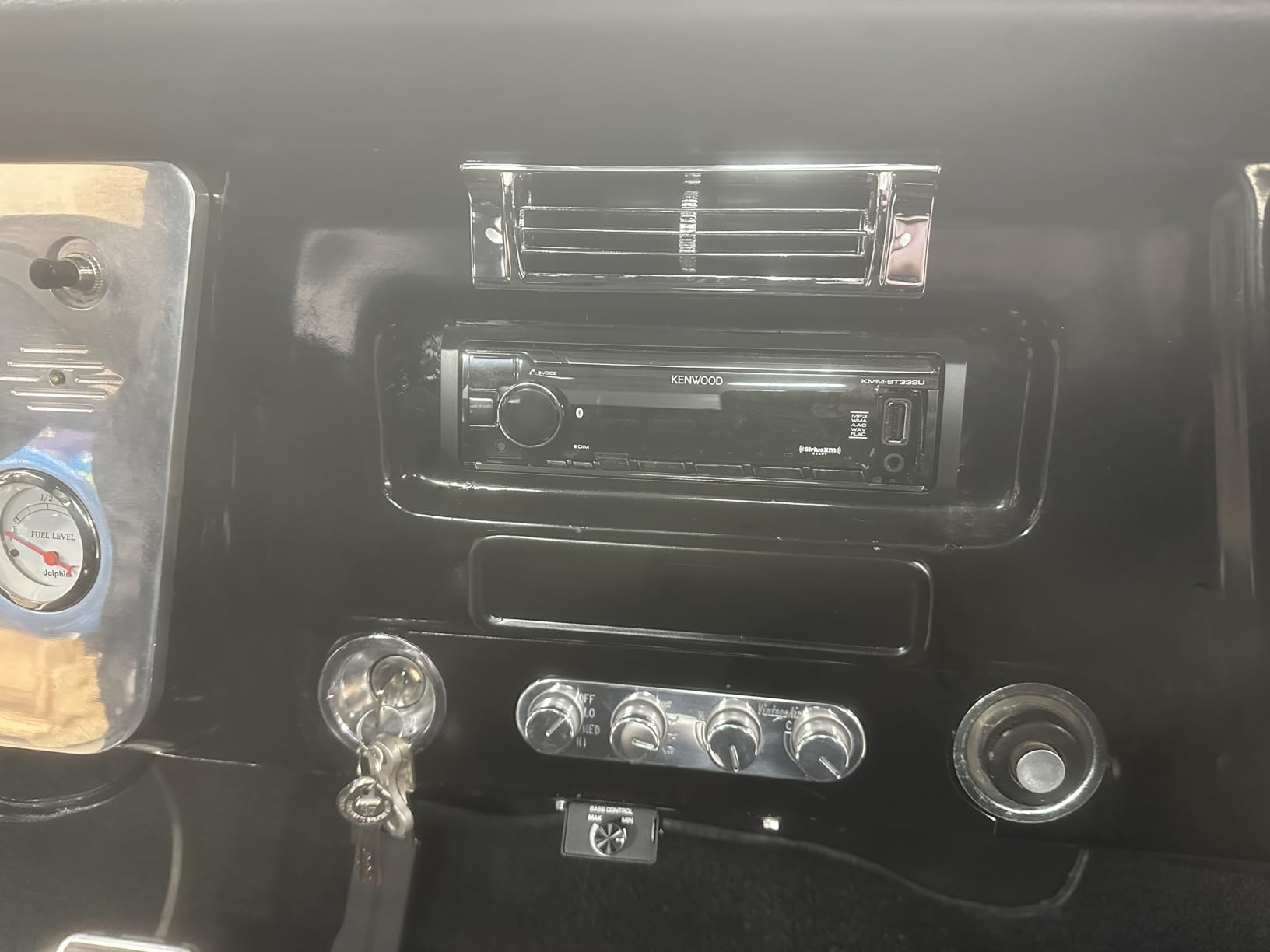 KENWOOD KMM-BT332U Bluetooth Single DIN Car Stereo with USB Port, AM/FM Radio, MP3 Player, Multi Color LCD, Detachable Face, Built in Amazon Alexa, Compatible with SiriusXM Tuner customer photo 1