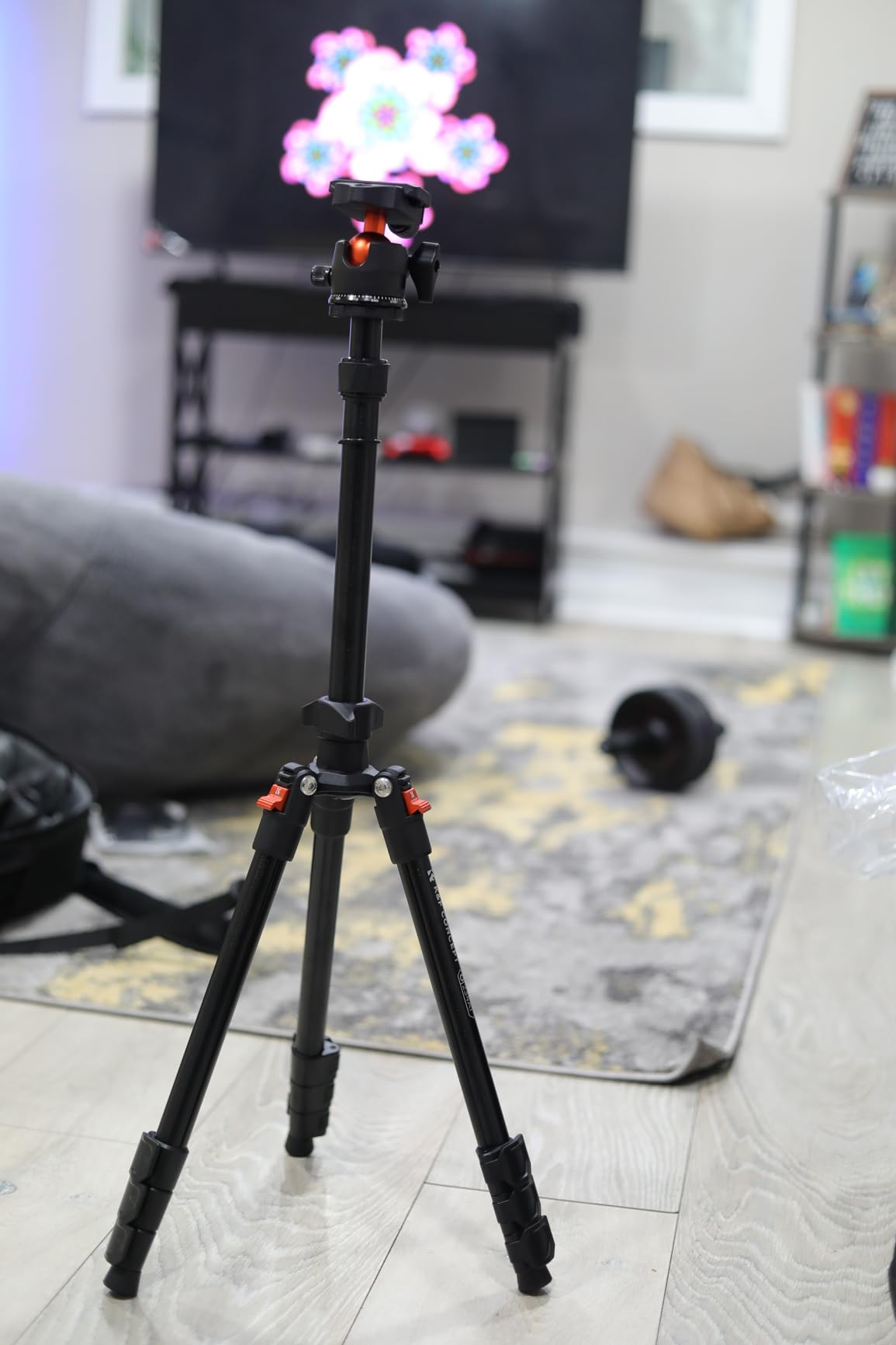 K&F CONCEPT 64 inch/163 cm Camera Tripod, Lightweight Travel Outdoor DSLR Tripods with 360 Degree Ball Head Load Capacity 17.6 lbs/8 kg customer photo 2