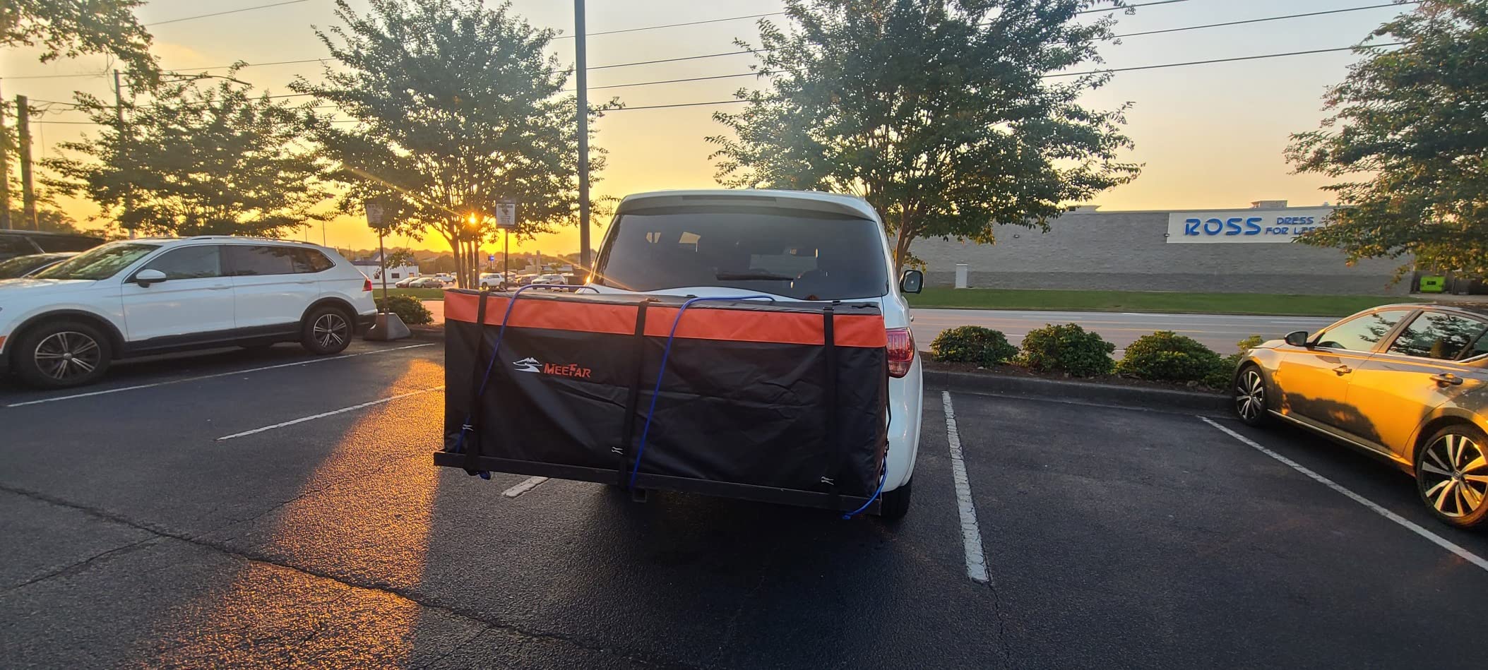 MeeFar Rooftop Cargo Carrier Car Roof Bag 21 Cubic Feet 100% Waterproof Car Top Carrier, Fits All Vehicle with/Without Rack,Include Anti-Slip Mat,10 Reinforced Straps,6 Door Hooks,Luggage Lock customer photo 2