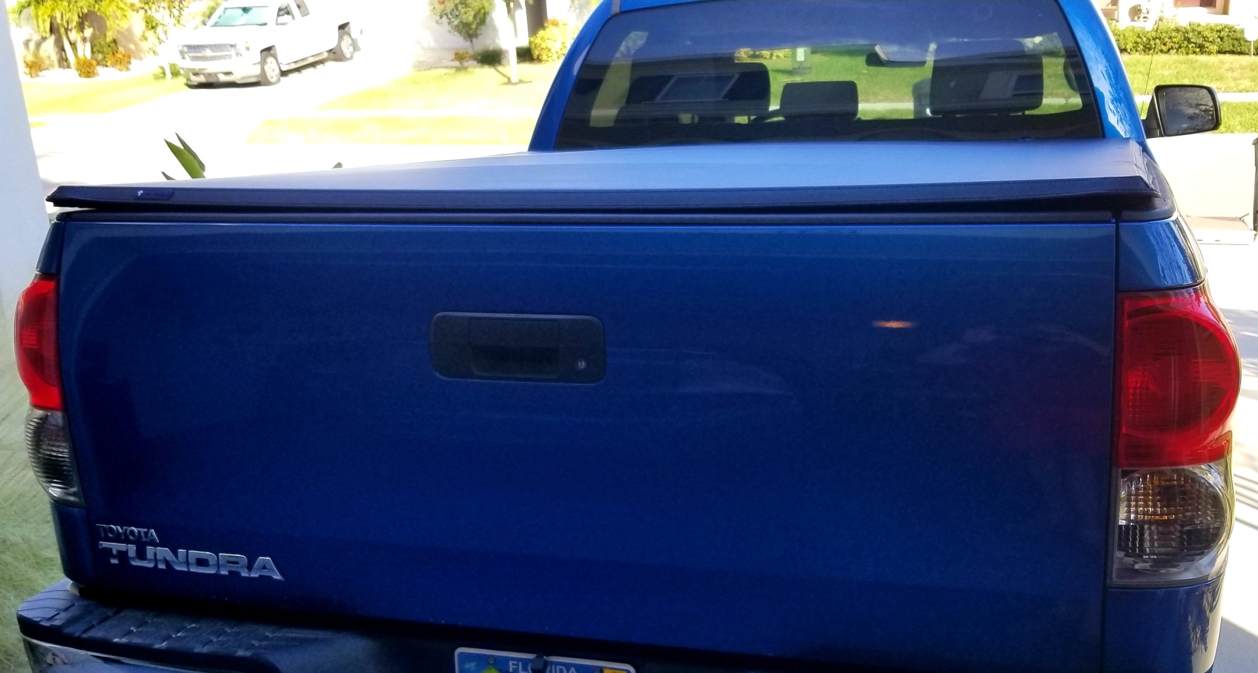 Tyger Auto T3 Soft Tri-fold Truck Bed Tonneau Cover - 2022-2026 Toyota Tundra 5ft5in Bed customer photo 2