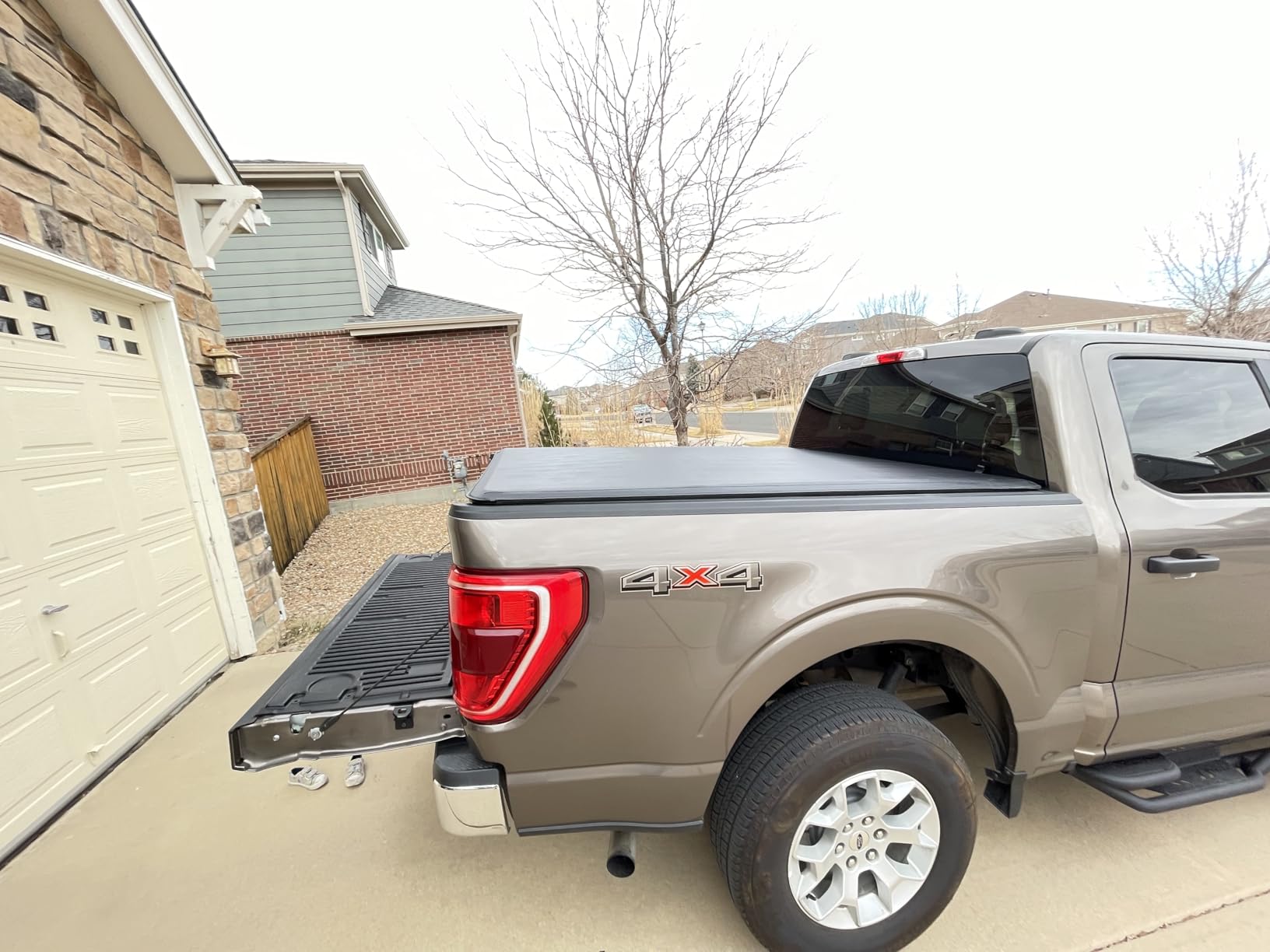 Tyger Auto T1 Soft Roll-up Truck Bed Tonneau Cover - 2021-2026 Ford F-150; Lightning - 5.5' (67