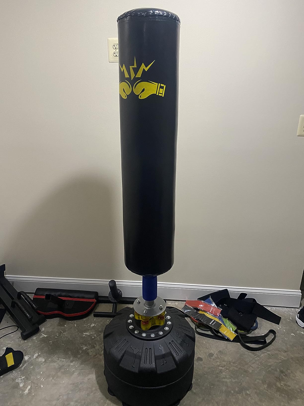 Standing Punching Bag for Adults, Feikuqi 205lbs Heavy Bag for Boxing, Shock Absorber, Suction Cup Base, Stand Up Punching Bag Adult, Standing Kickboxing Bag customer photo 1