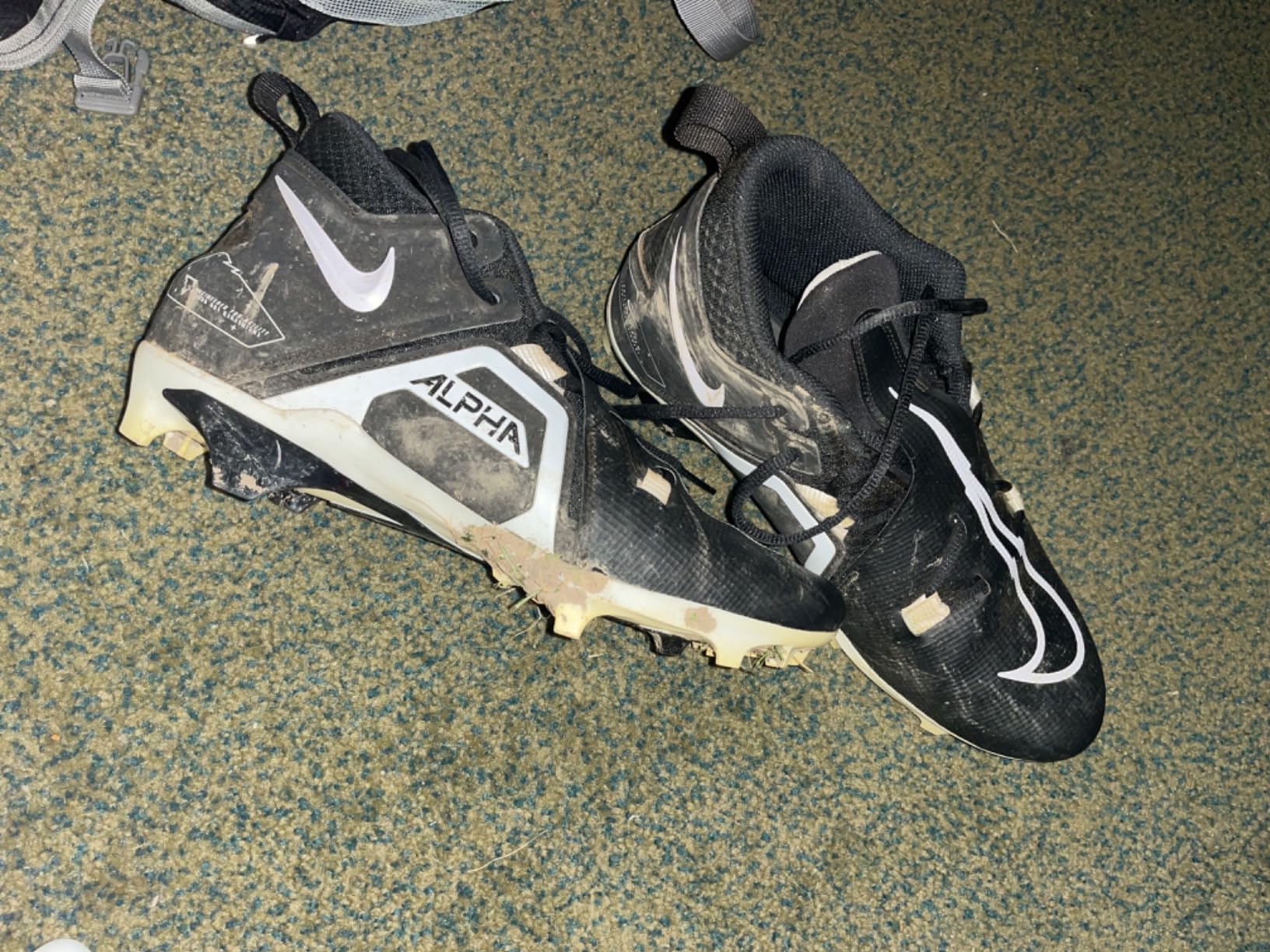 Nike Men's Alpha Menace Pro 3 Football Cleats customer photo 1
