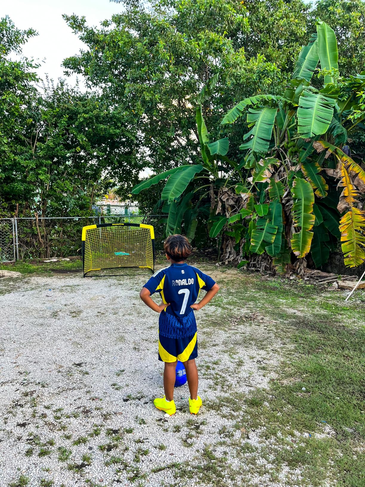 Happy Jump 7x5 FT & 5x3.6 FT Portable Soccer Goal for Youth Players Ages 6-14, Large-Frame Design Built for Long-Term Development, Easy Setup for Backyard, Park or School Training customer photo 2
