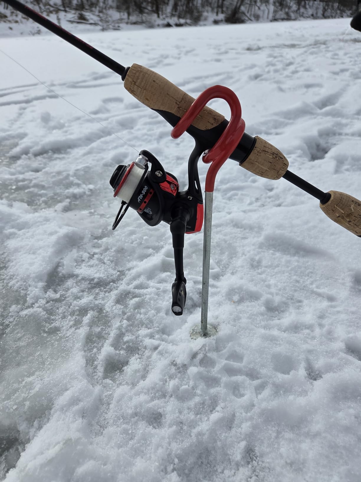 Aventik Ultralight Ice Fishing Rod and Reel Combo 26/28/30/32 inch Medium Light Fast Action Multi-Species Ice Fishing Combos for Walleye Perch Panfish customer photo 1