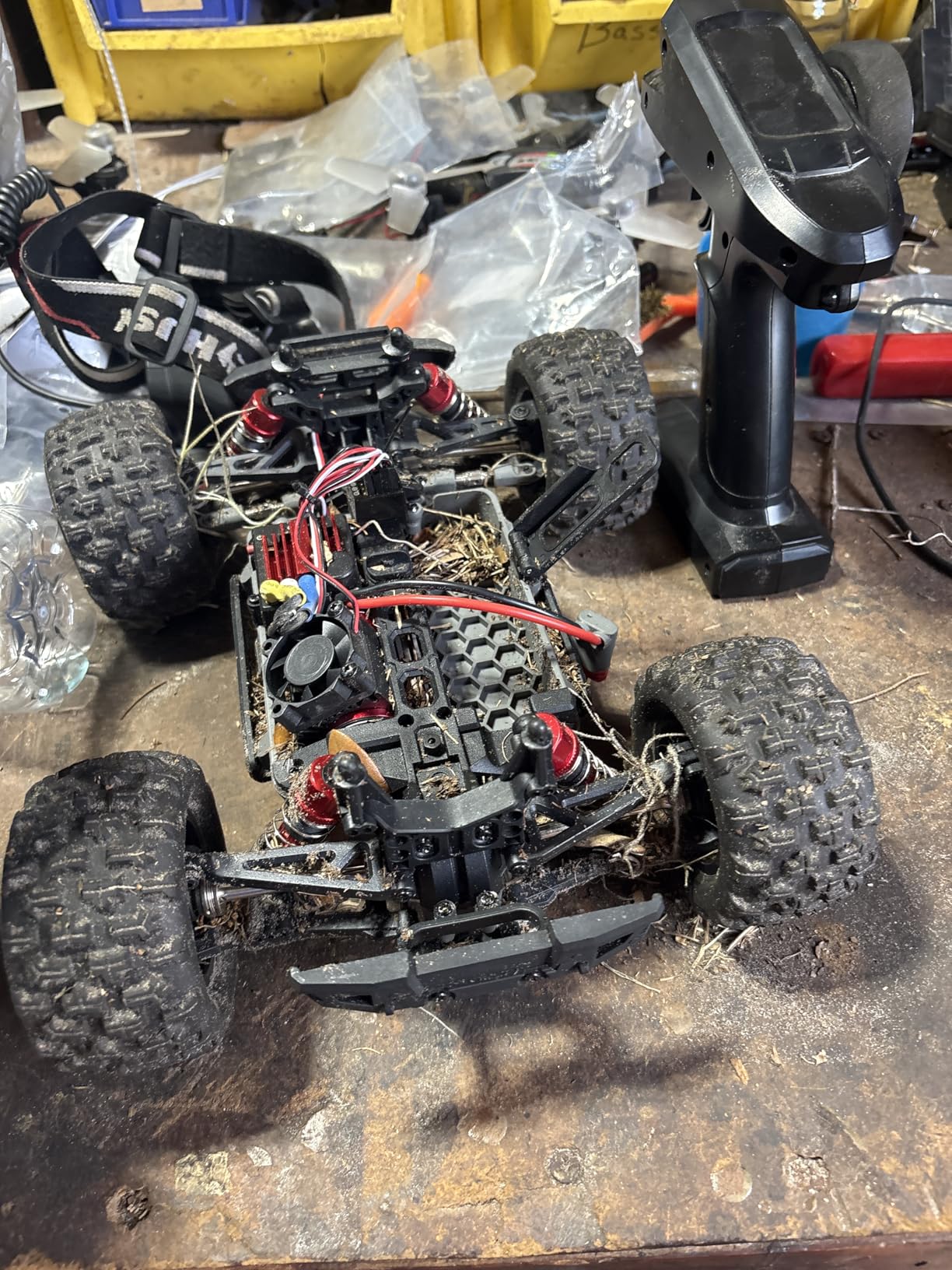 HYPER GO H16BM 1/16 RTR Brushless High Speed Electric 4X4 Off-Road Fast RC Car, Max 42mph, RC Truck, Remote Control, 2 Lipo Batteries for Adult, Compatible with 3S Lipo customer photo 2