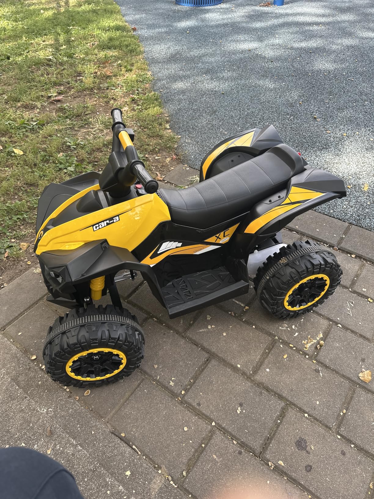 Aosom 12V Kids ATV Quad Car with Forward & Backward Function, Four Wheeler for Kids with Wear-Resistant Wheels, Music, Up to 3.7 MPH, Electric Ride-on ATV for Toddlers Ages 3+ Years Old, Red customer photo 1