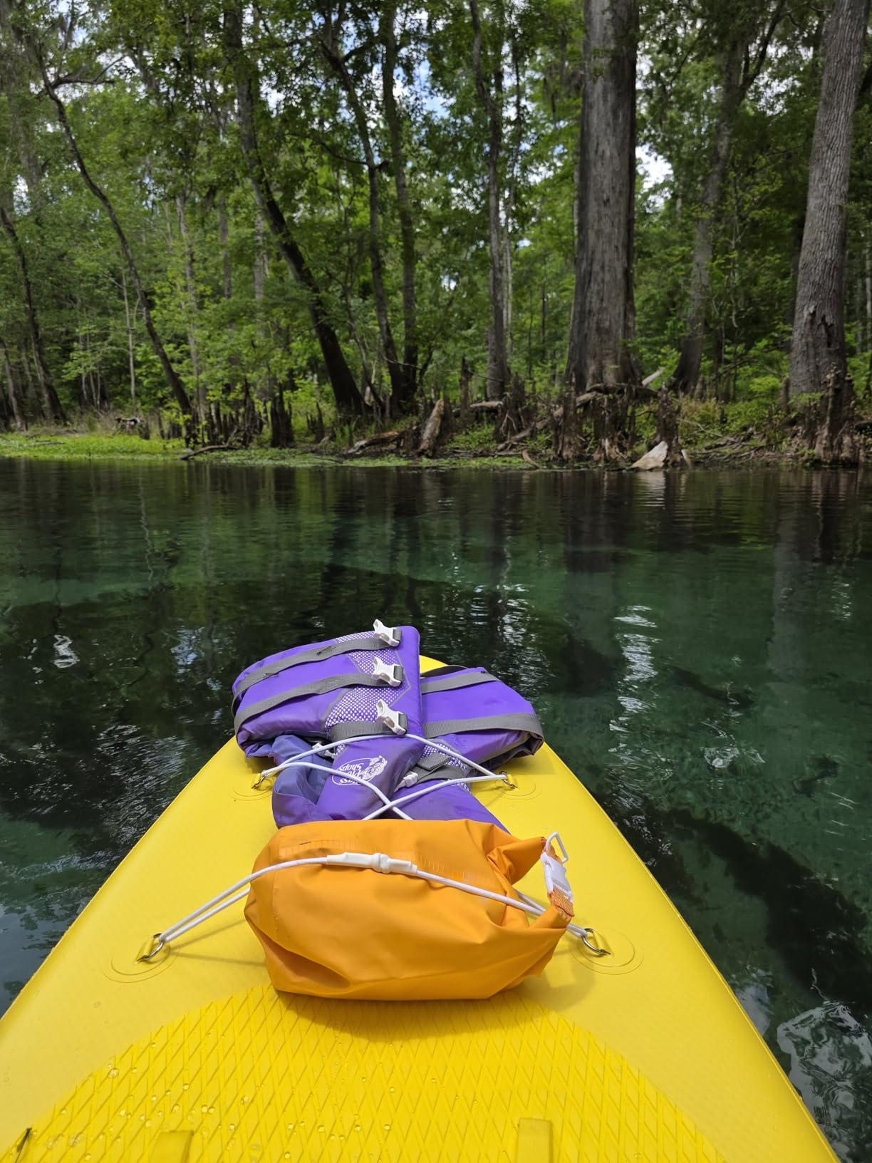 HUIIKE Inflatable Paddle Board for Adults with Accessories Included, Oar, Fins, Pump. Stand Up Paddleboard Great Stability and Resistance. 10' x 33