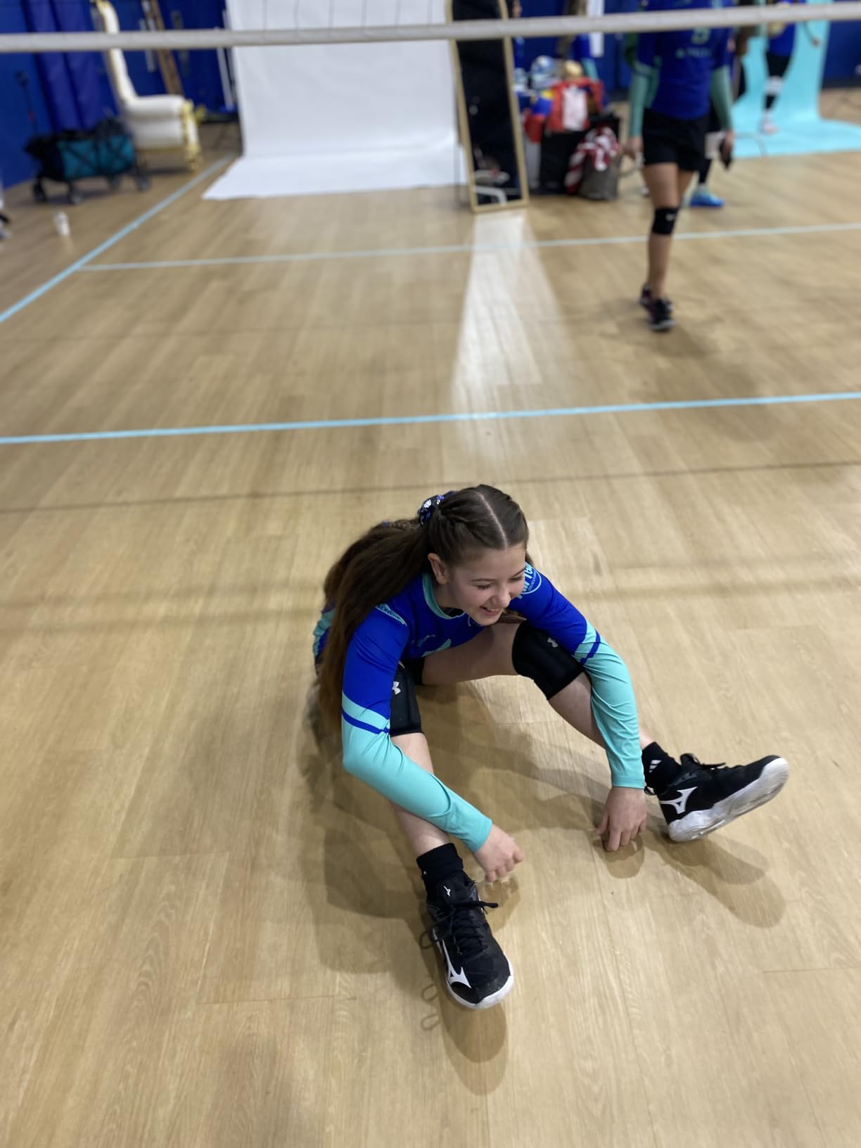 Mizuno Unisex Adult Wave Dimension Volleyball Shoe customer photo 1