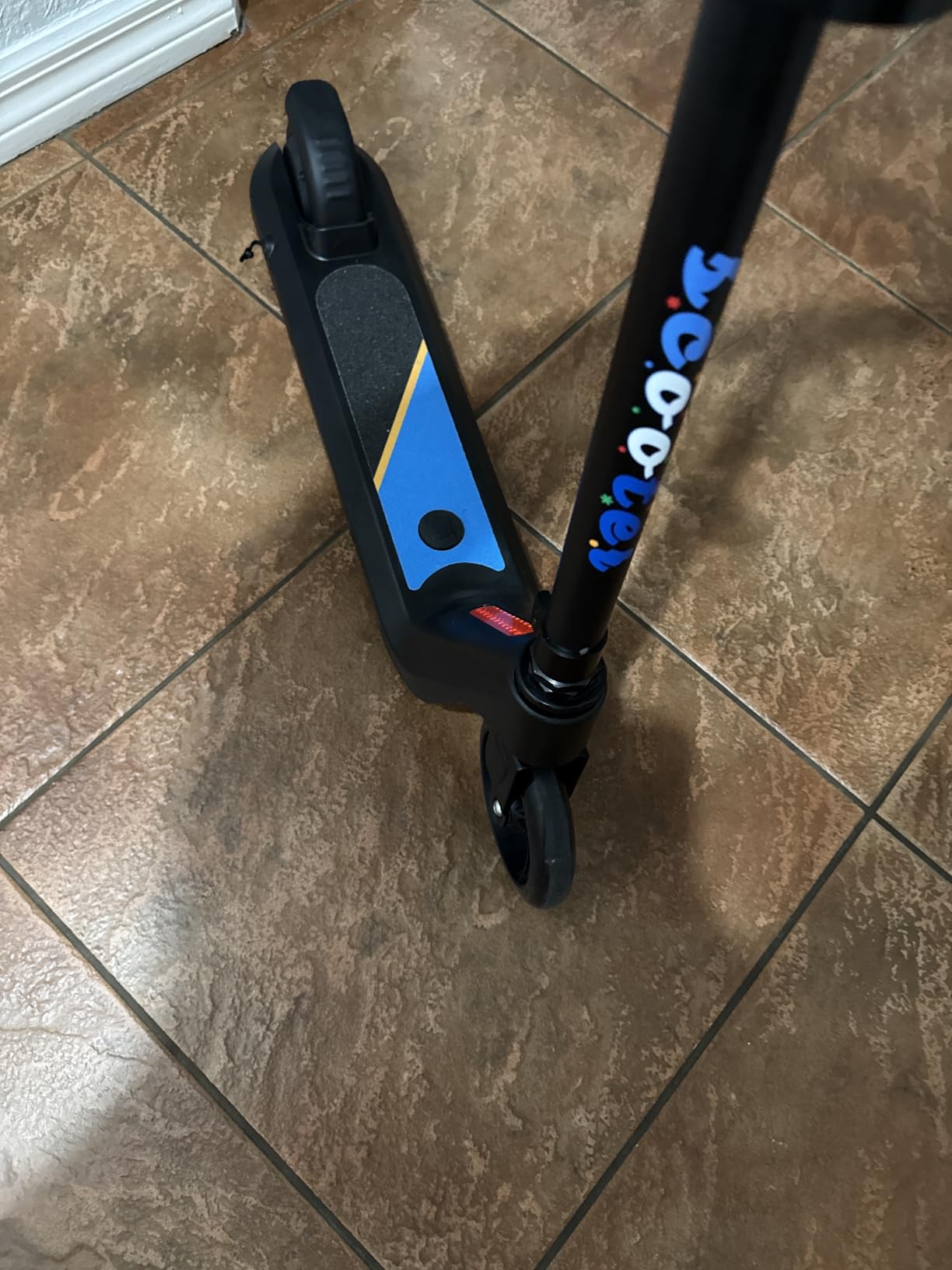 LINGTENG Electric Scooter for Kids Age 6-10, Kick-Start Boost Scooter with Adjustable Speed and Height, Flash Wheel & Deck Lights customer photo 1