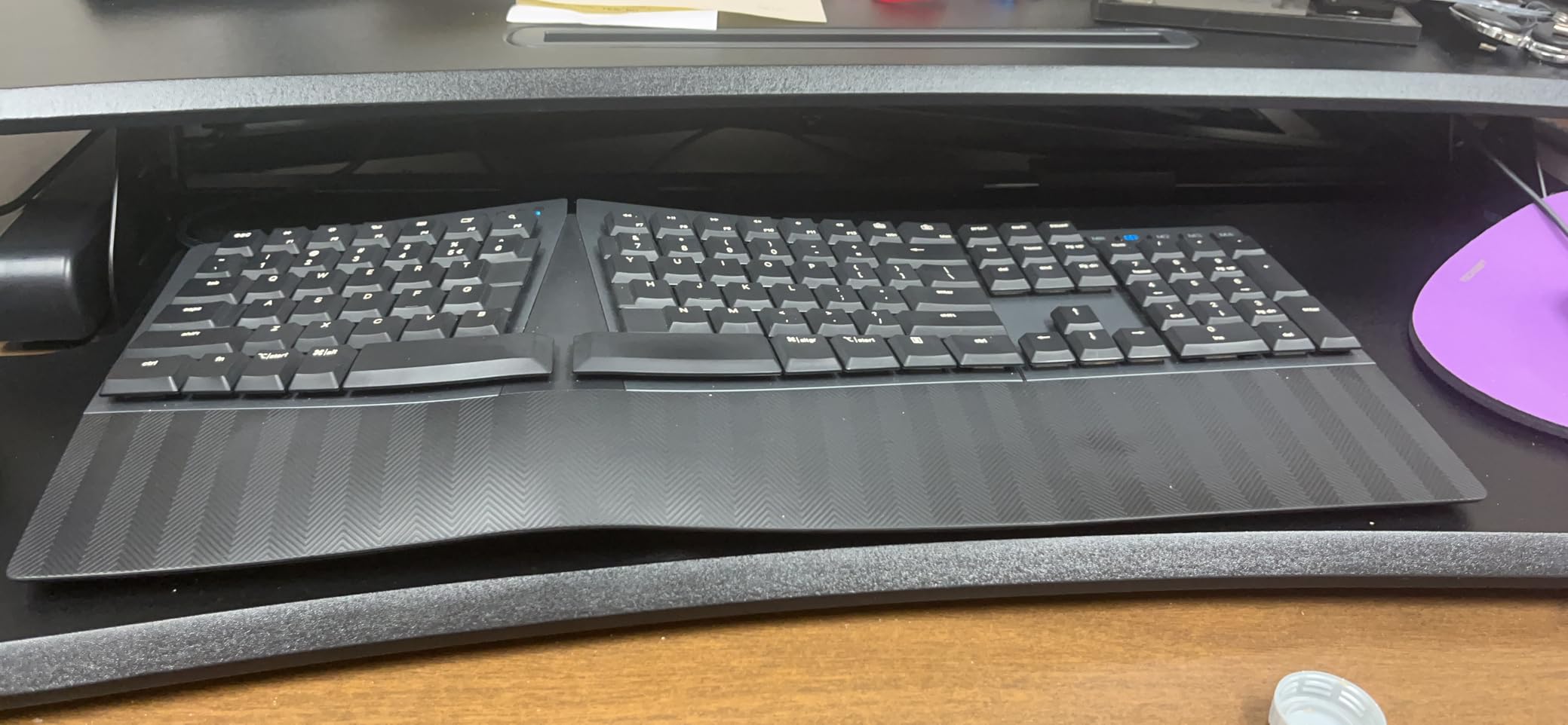 Perixx PERIBOARD-535BR Wired Ergonomic Mechanical Split Keyboard - Low-Profile Brown Tactile Switches - Programmable Feature with Macro Keys - Compatible with Windows and Mac OS X - US English, Black customer photo 1