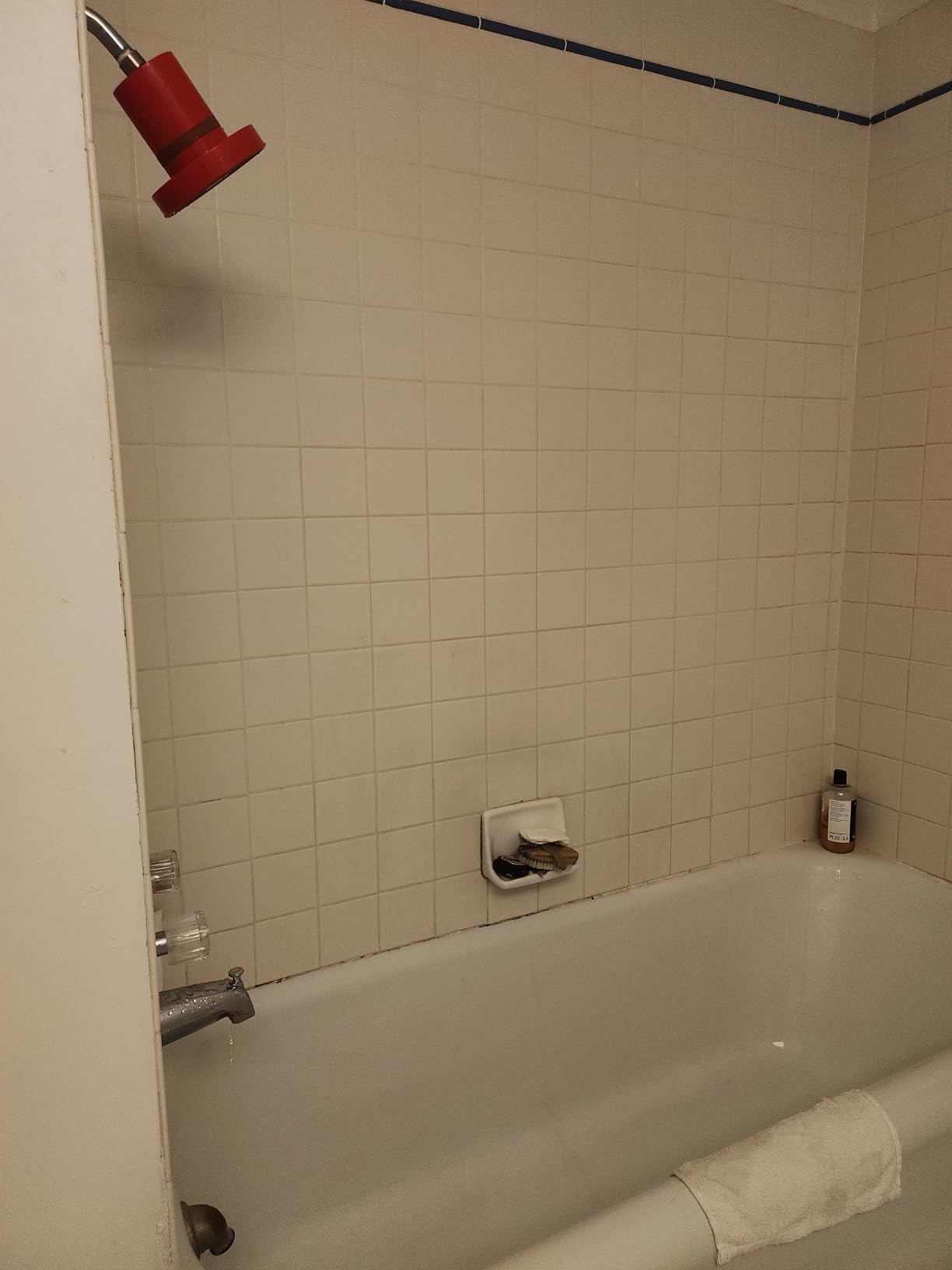 THE JOLIE FILTERED SHOWERHEAD with Shower Filter System- High Pressure Showerhead, Hair and Skincare Accessory to Improve Beauty and Personal Care Routine (New Modern Chrome) customer photo 1