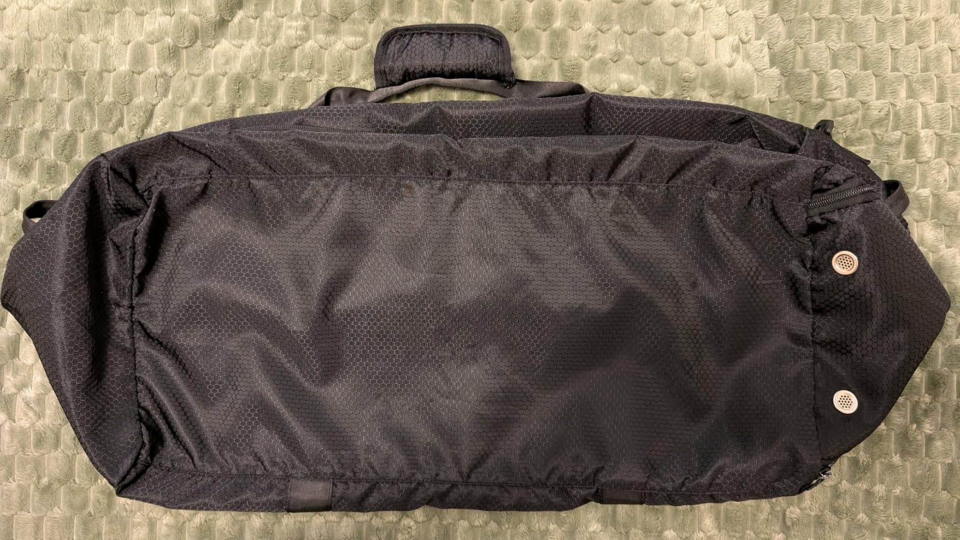 Fmeida 65L Duffle Bag with Shoes Compartment, Foldable Travel Duffel Bags for Men Women, Large Packable Travel Bag Water Repellent & Tear Resistant (Black) customer photo 2