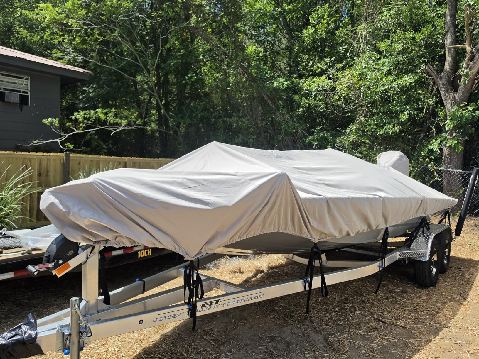 1200D Waterproof Boat Cover - Fits 16' to 18.5' ft Bass, V-Hull, Tri-Hull, Fish & Ski, Runabout Bowrider Boats - Heavy Duty Canvas Black customer photo 1