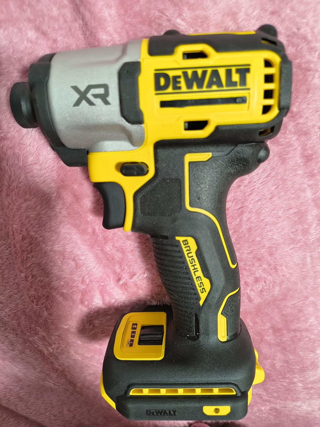 DEWALT 20V MAX XR Impact Driver, 1/4 Inch High Torque Brushless 3 Speed Premium Cordless with LED Light, Extended Runtime, Tool Only (DCF845B) customer photo 1