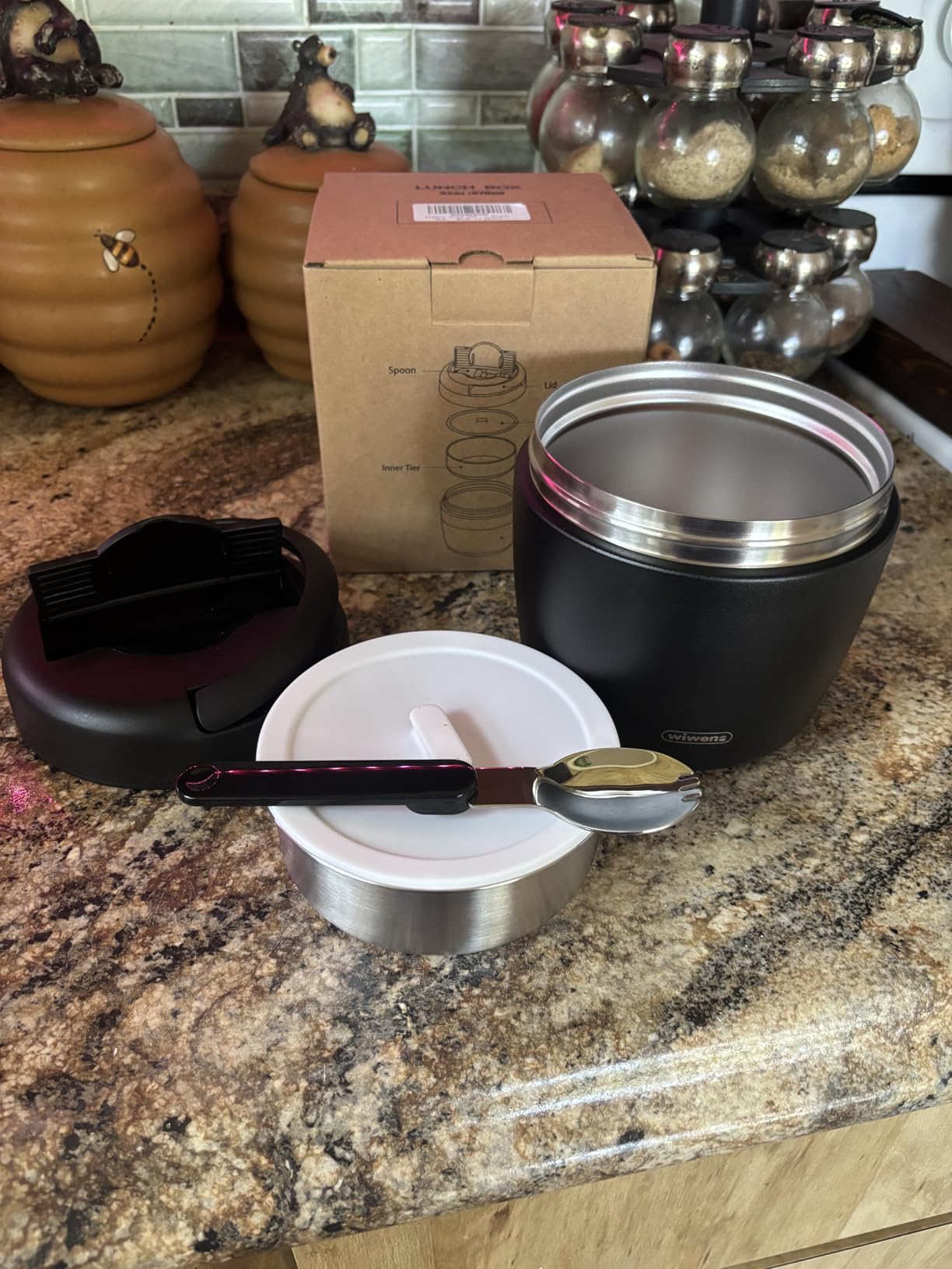 wiwens Thermo Food Jar for Hot Food Adults 32OZ Soup Thermo Lunch Containers Wide Mouth Vacuum Insulated Stainless Steel Leakproof Bento Box with Spoon (Black) customer photo 1