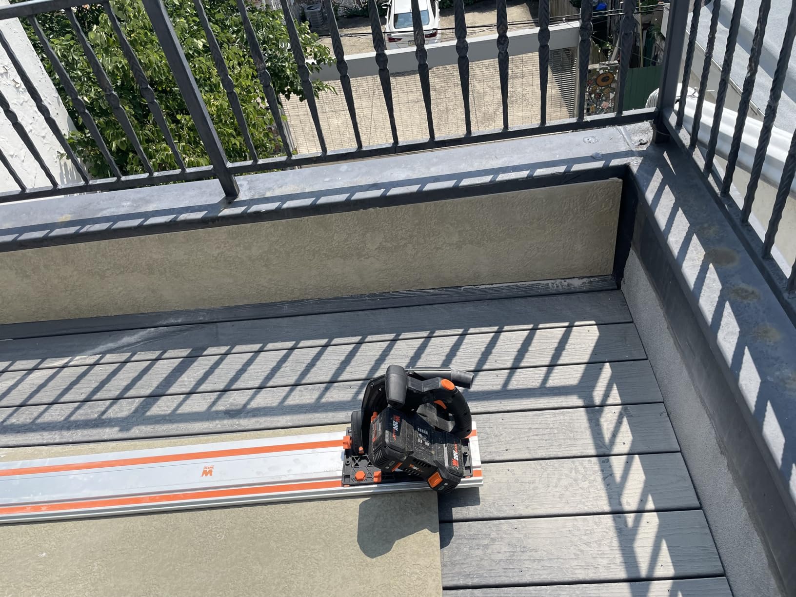 WEN Cordless 6.5-Inch Track Saw, Brushless with Variable Speed, Two 20V Max 4.0 Ah Batteries, and Charger (20691) customer photo 1
