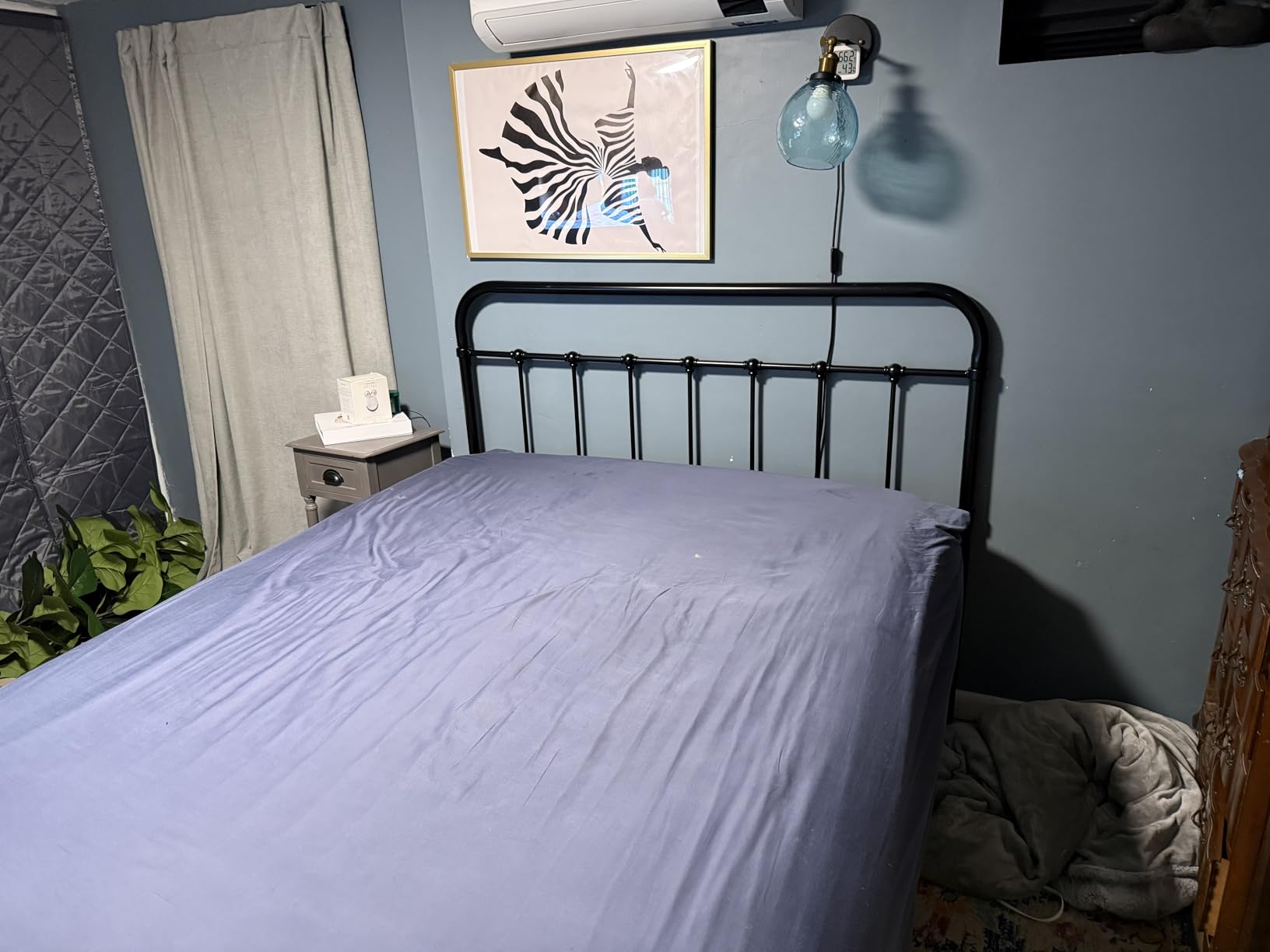 Allewie Queen Size Metal Platform Bed Frame with Victorian Style Wrought Iron-Art Headboard/Footboard, No Box Spring Required, Black customer photo 2