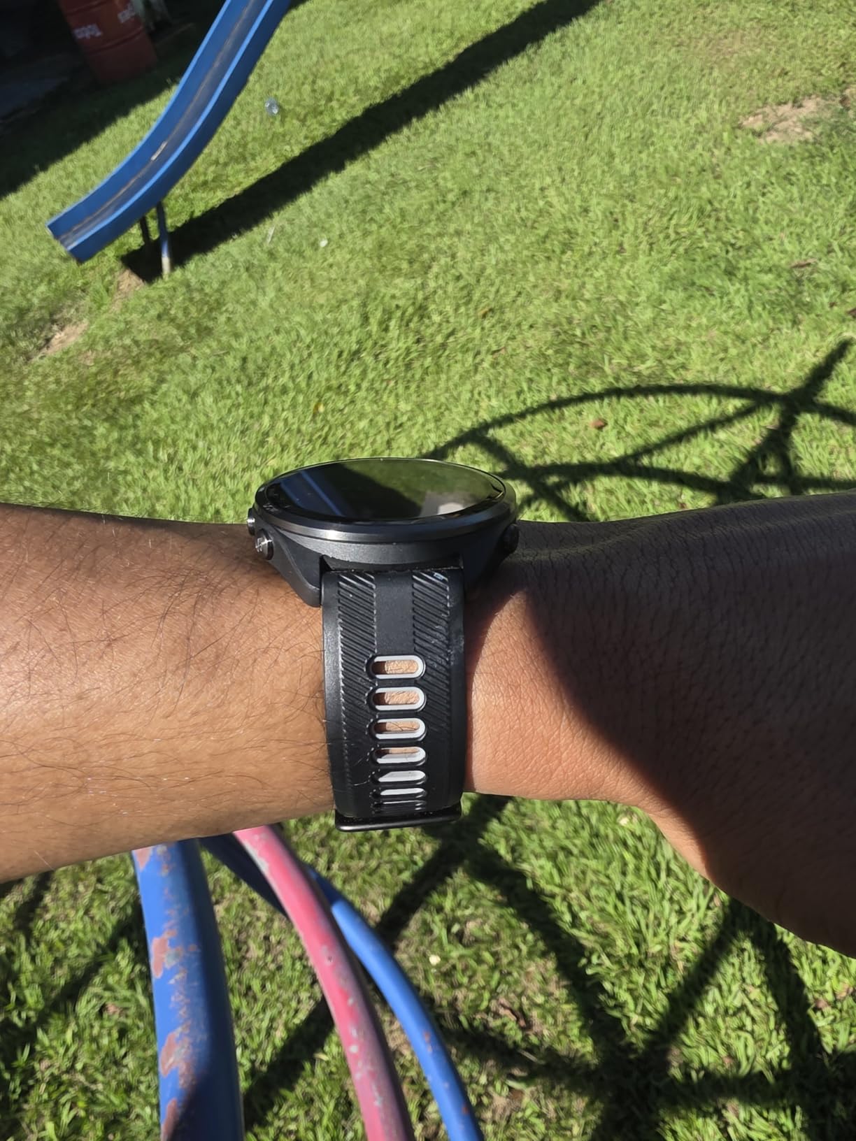 Garmin Forerunner 965 Running Smartwatch, Colorful AMOLED Display, Training Metrics and Recovery Insights, Black and Powder Gray customer photo 2