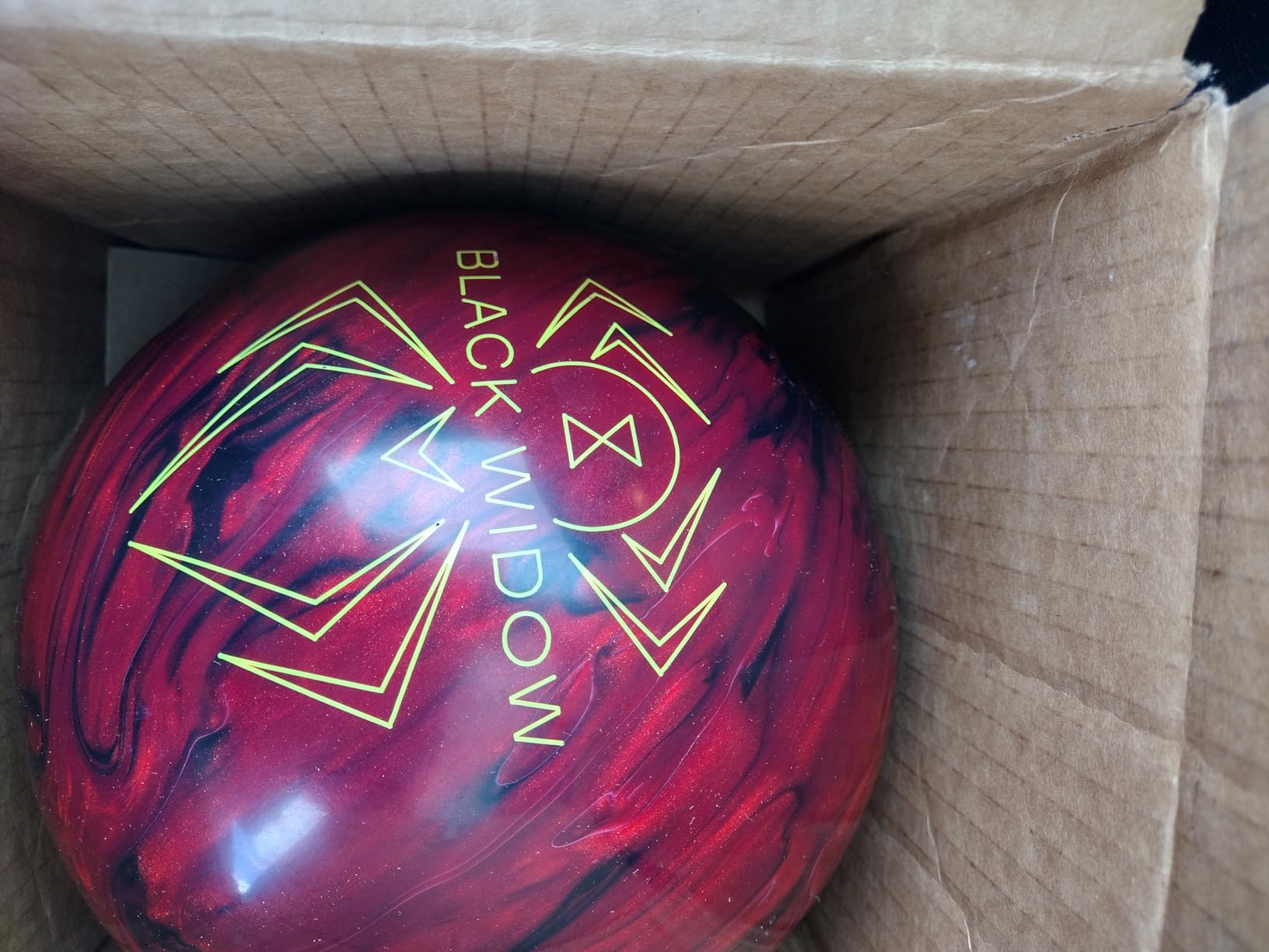 Hammer Black Widow 2.0 Hybrid Bowling Ball customer photo 1