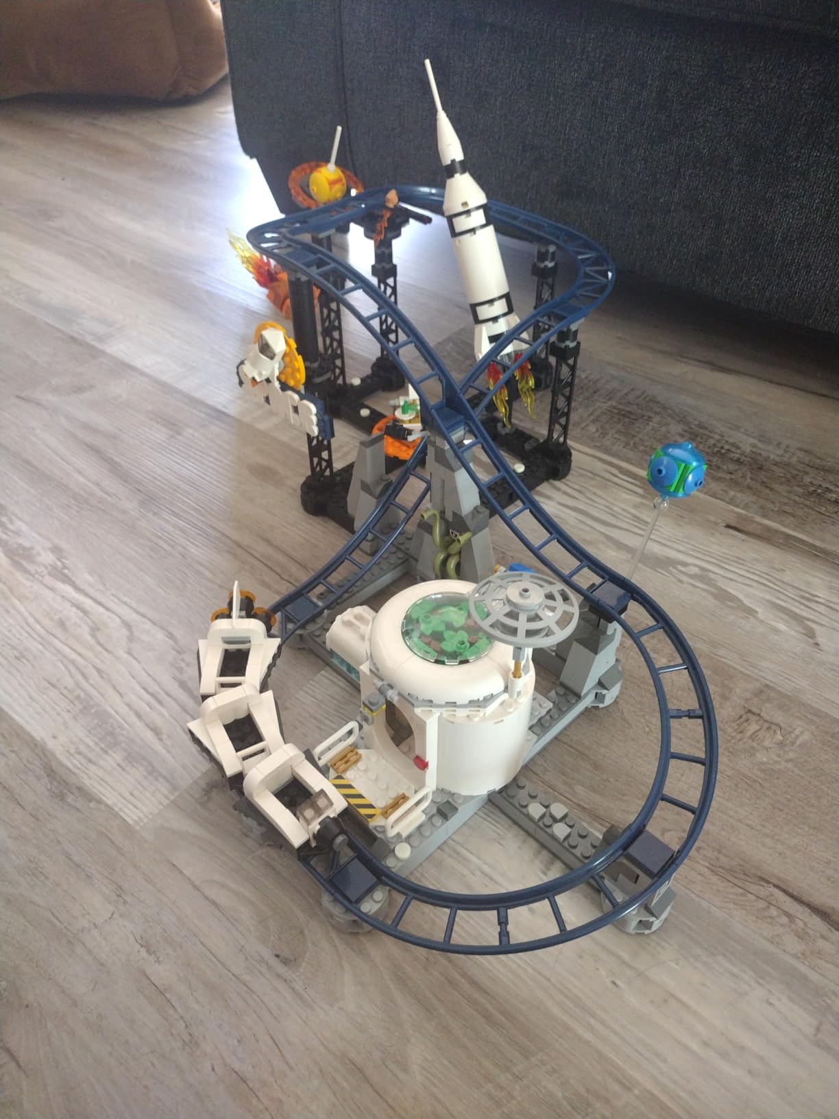 Creator 3 in 1 Space Roller Coaster Building Toy Set Featuring a Roller Coaster, Drop Tower, Carousel and 5 Minifigures, Rebuildable Amusement Park for Kids Ages 9+, 31142 customer photo 2