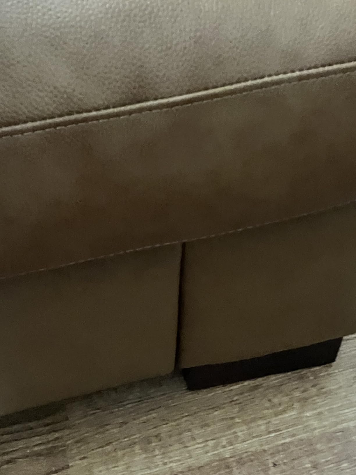 Naomi Home Marisa - Genuine Cowhide Leather Sofa - Mid-Century Modern Apartment 3-Seater Couch - Plush Foam Comfort & Sturdy Wood Frame customer photo 2