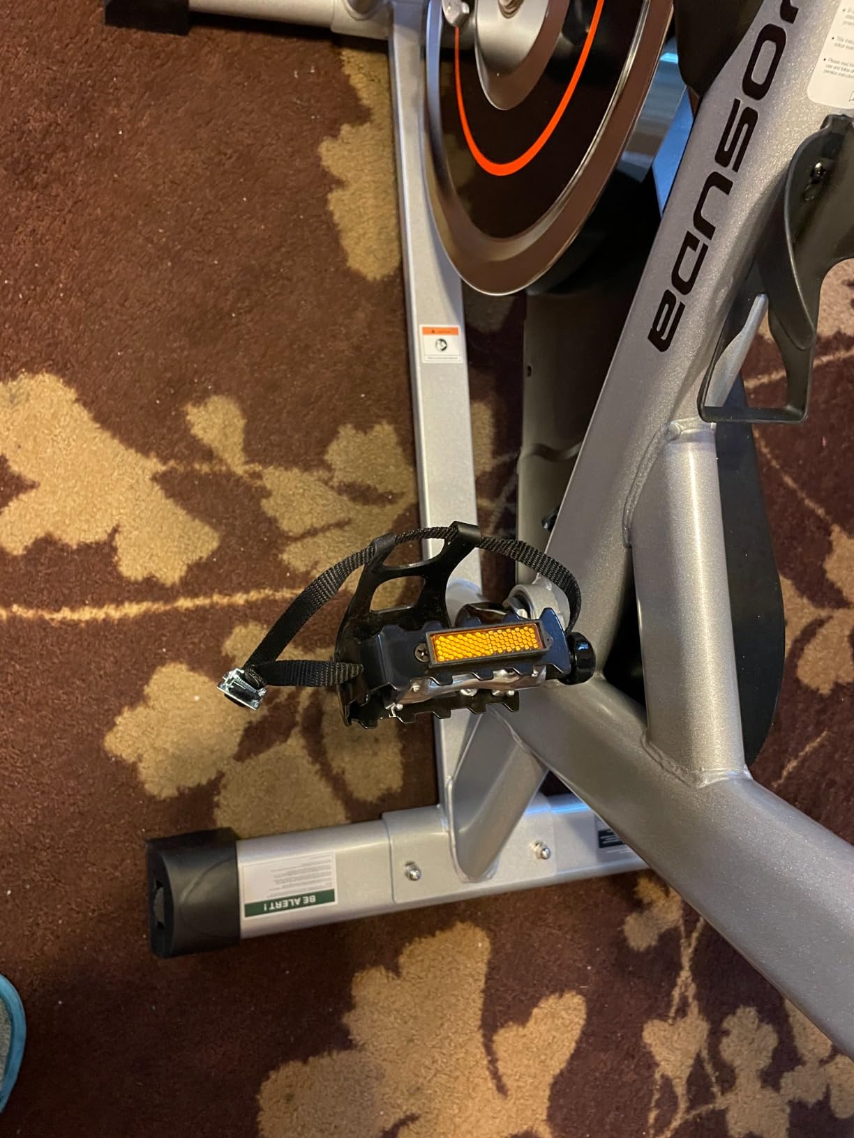 YOSUDA Exercise Bike, Brake Pad Stationary Bike for Home with Exclusive App, Magnetic Indoor Cycling Bike with 300 lb Weight Capacity, Low Noise, Tablet Holder and Fitness Courses for Weight Loss customer photo 1