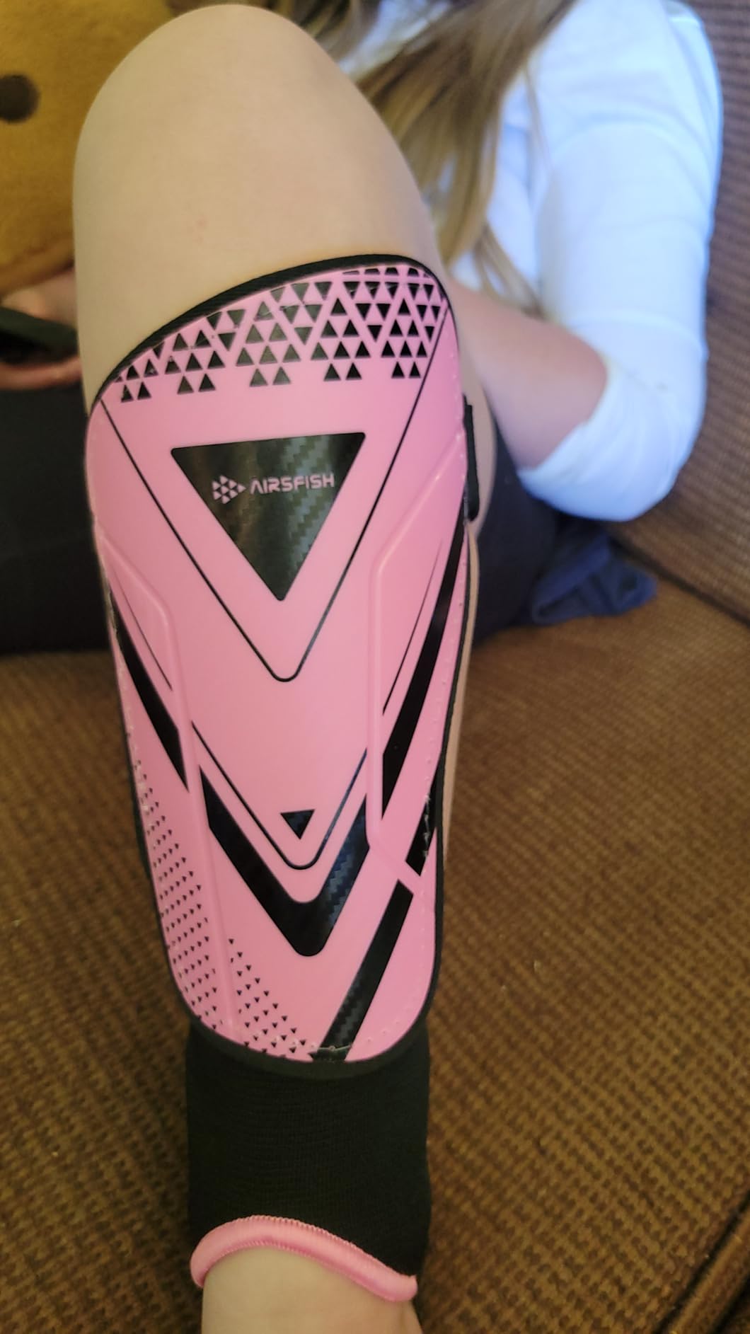 Upgraded Soccer Shin Guards Pads for Kids Youth Adults, CE Certified AirsFish Shin Guard Sleeves Protection Gear for Boys Girls Soccer Games EVA Cushion Reduce Shocks and Injuries customer photo 2