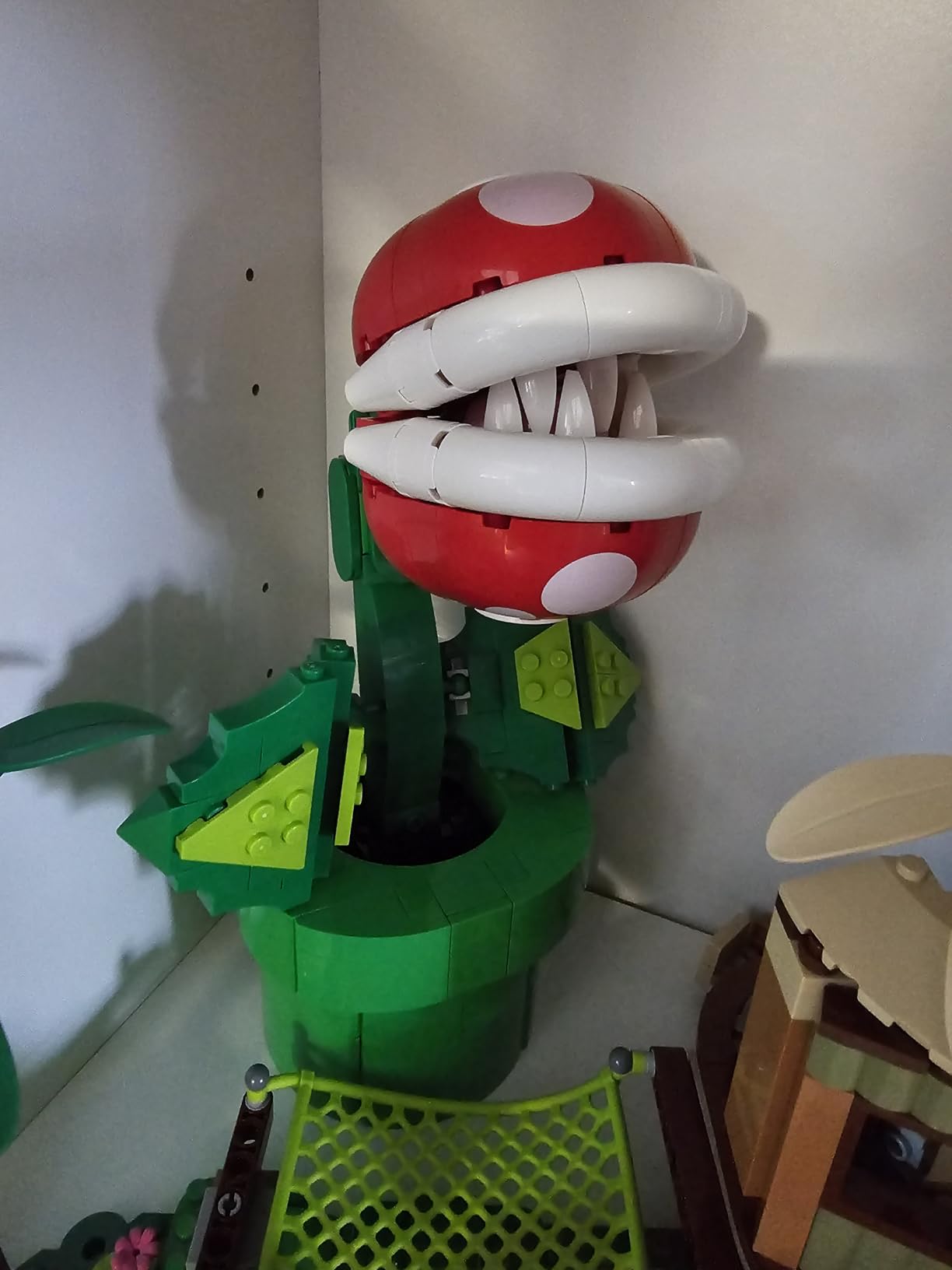 Super Mario Piranha Plant Building Sets for Adults - Mario Collectible for Men & Women, Ages 18+ Years - Gift for Birthdays - Bedroom, Home Office, or Book Shelf Decor - 71426 customer photo 1