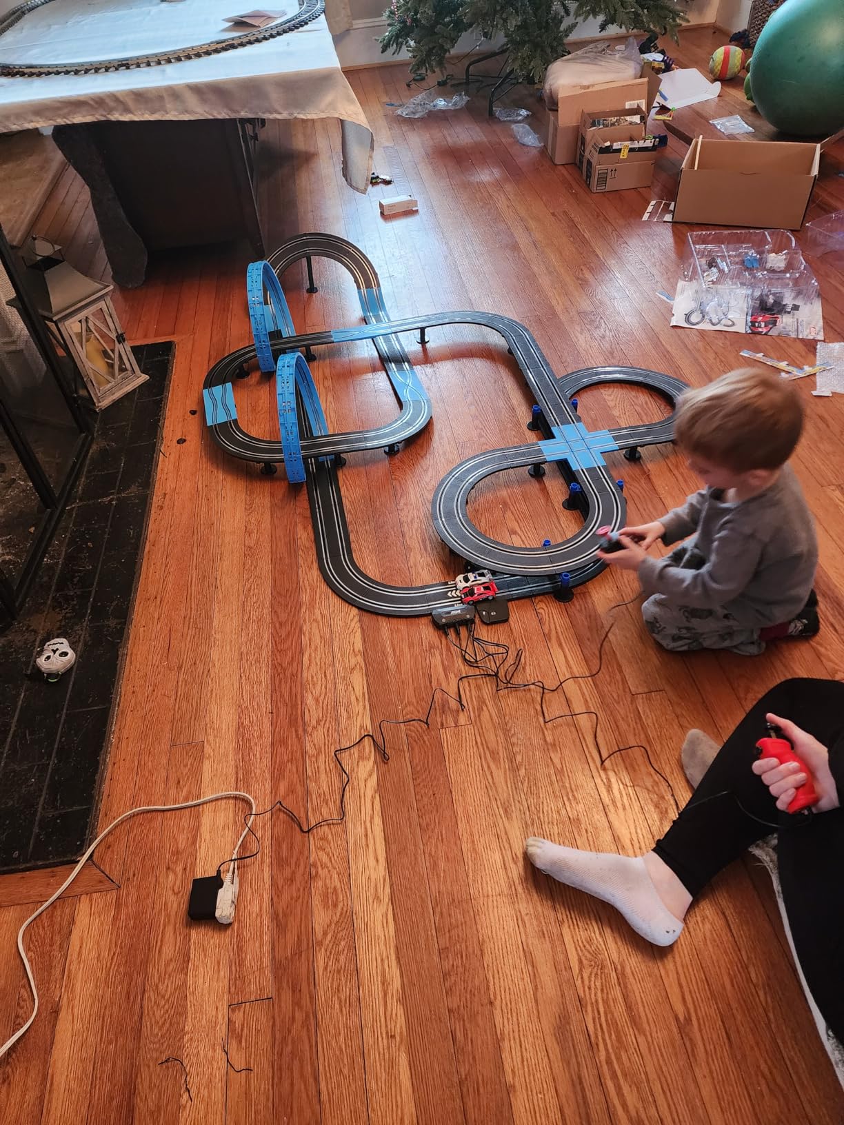 AGM MASETCH High Speed Series Tram Dual Track Set, Track with 4 Vehicles Official Licensed Slot/car Racing, Comes with 2 Hand Controls and Track Parts and a Lap Counter customer photo 1