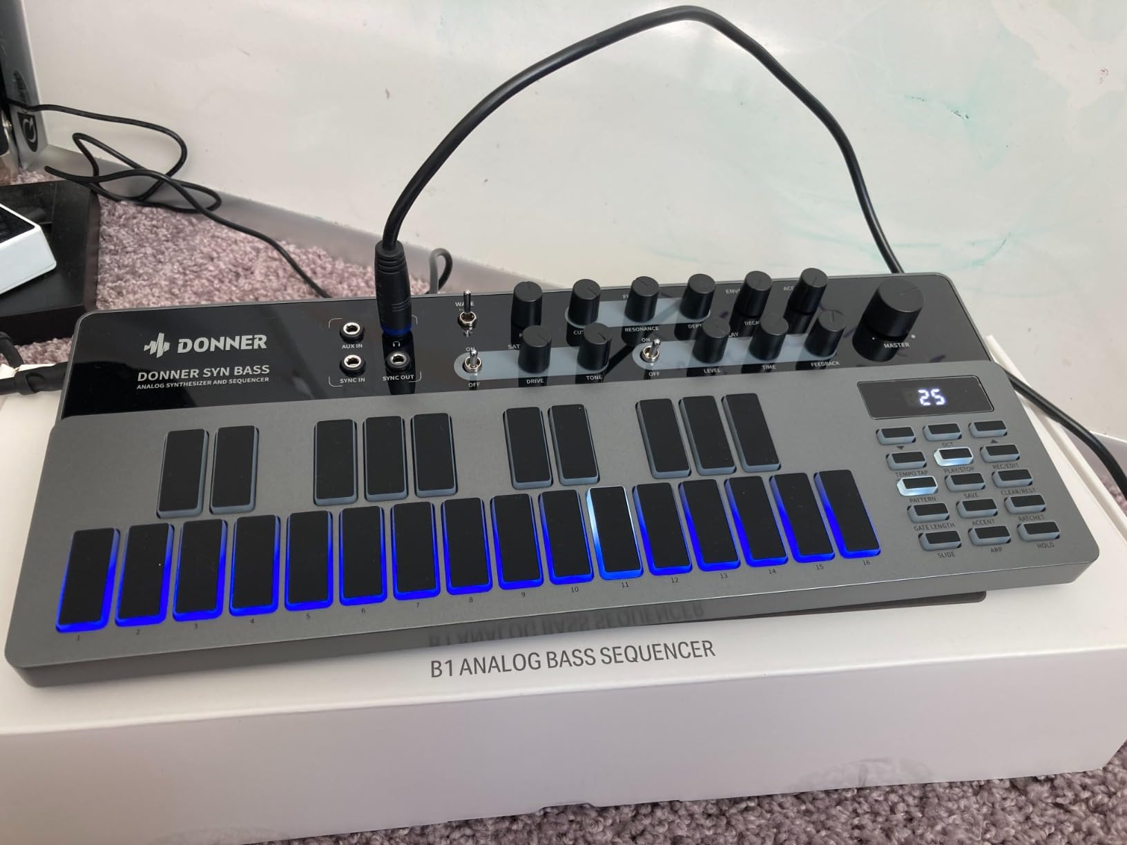 Donner Essential B1 Analog Bass Synthesizer and Sequencer with 128 Patterns Memory, Saturation & Delay Effects customer photo 1