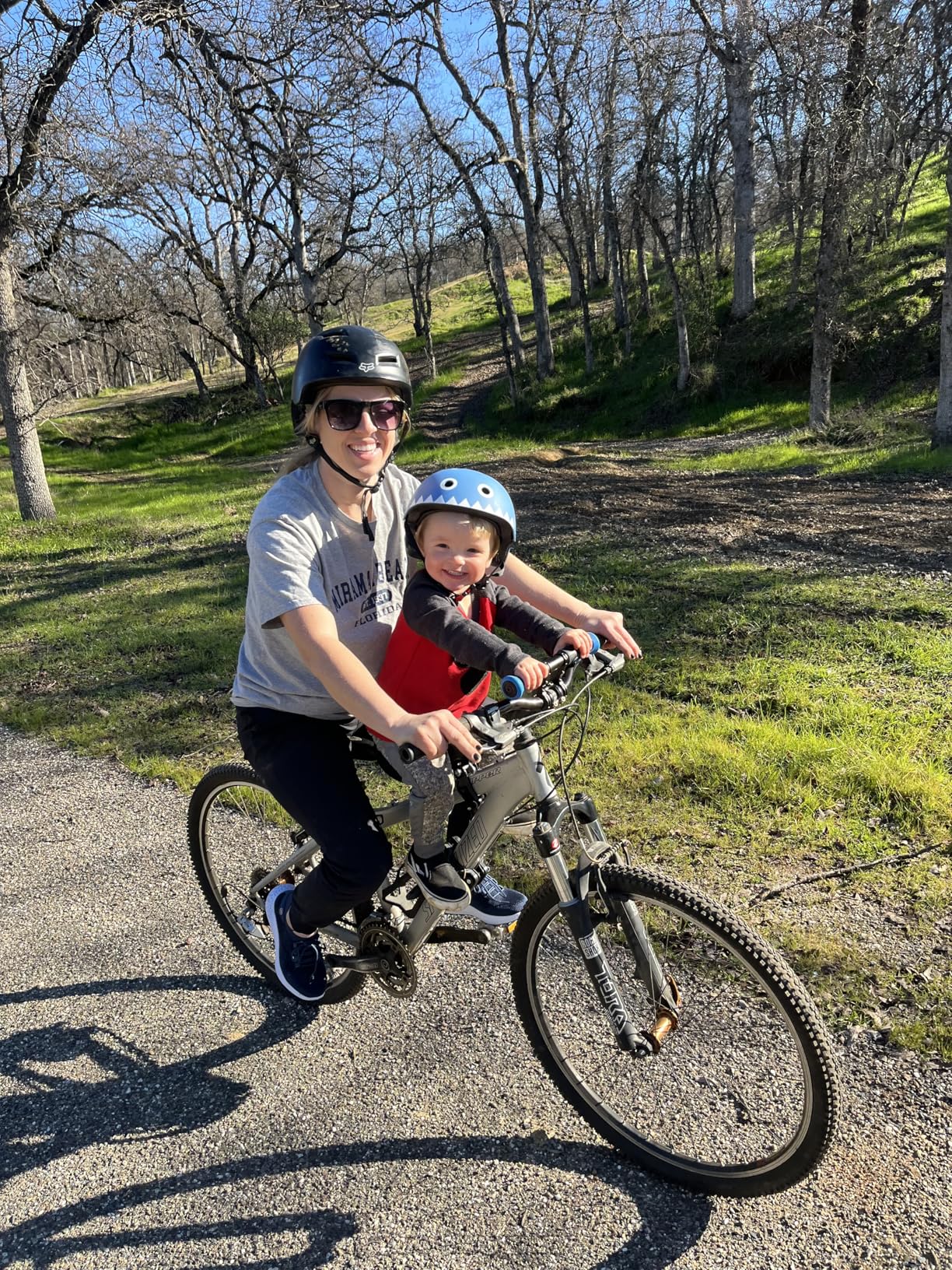 Kids Bike Seat Child Bike Seat Front Mount Toddler Bike Seat for 2-5 Years Child Bicycle Seats with Foot Pedals Compatible with All Adult Mountain Bikes customer photo 2