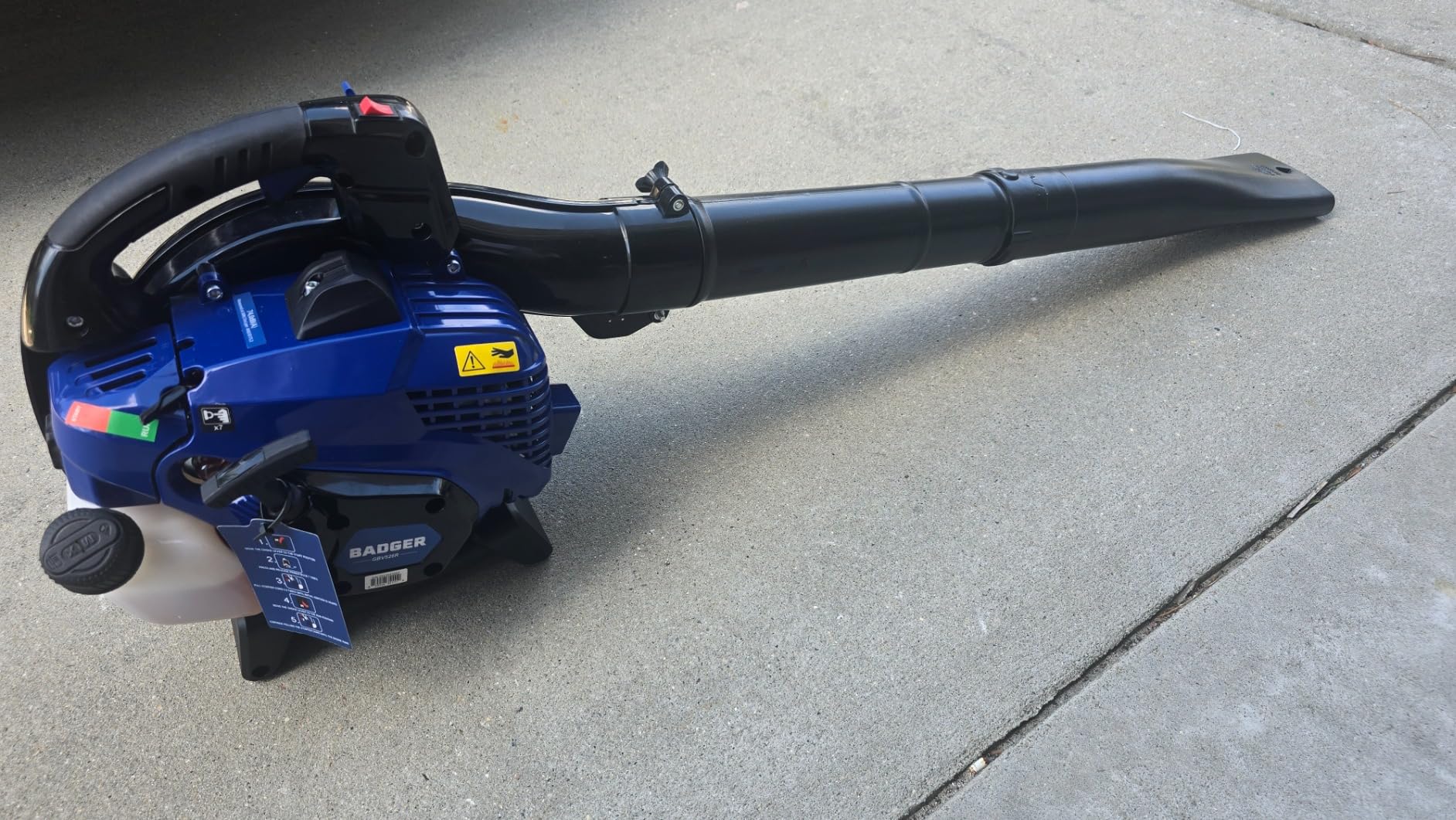 WILD BADGER POWER Leaf Blower Backpack, 53cc Gas Powered Strong Air Flow 559CFM 174MPH, Light Weight 19.6lbs, Ideal for Leaf, Sand, Gravel, Snow, Yard and Driveway customer photo 2