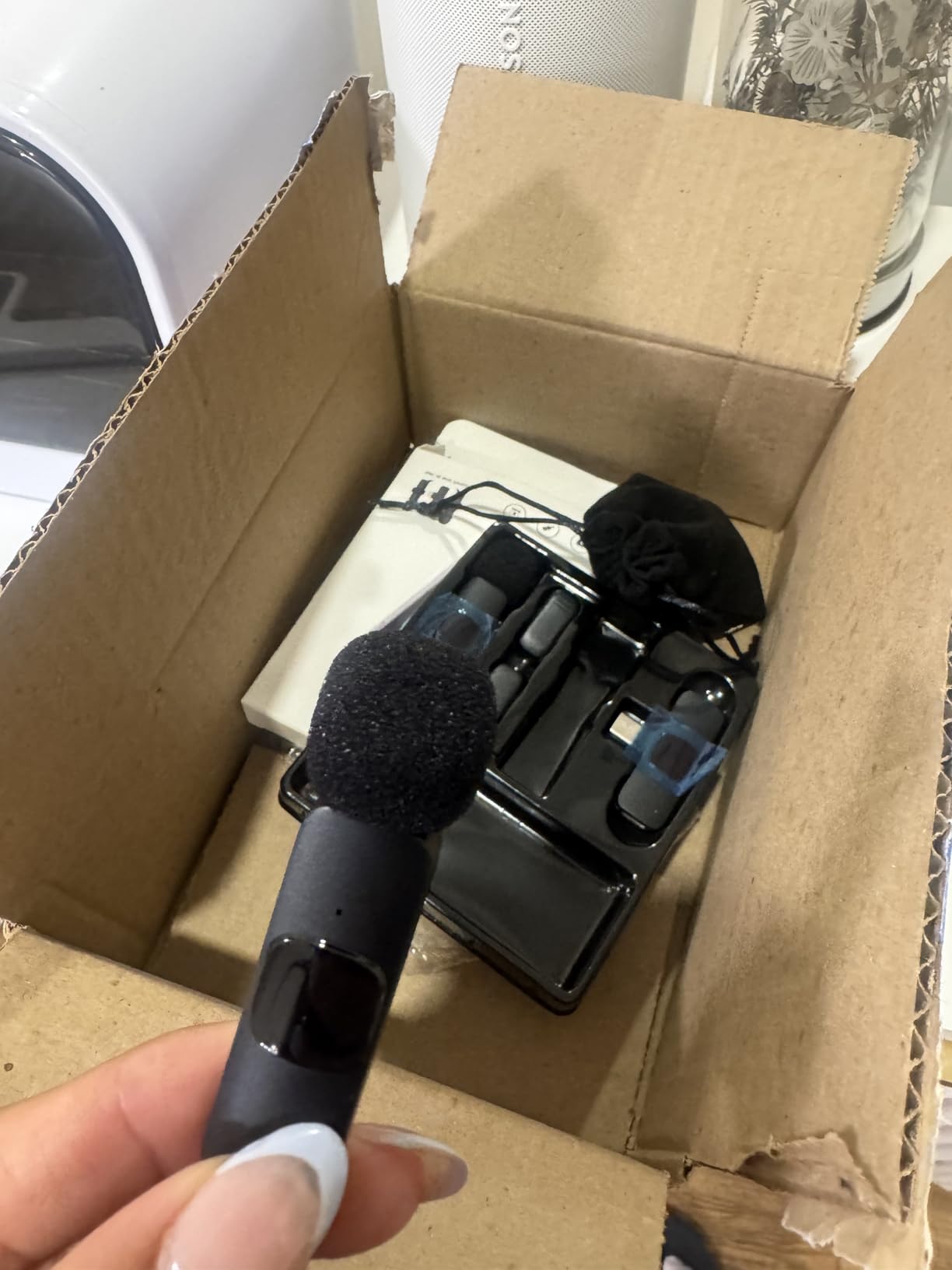 Labstandard Professional Wireless Lavalier Lapel Microphone for iPhone, iPad, mini Video Recording Mic for Interview Video Podcast Vlog YouTube & Livestream, Noise Reduction, Plug & Play customer photo 1