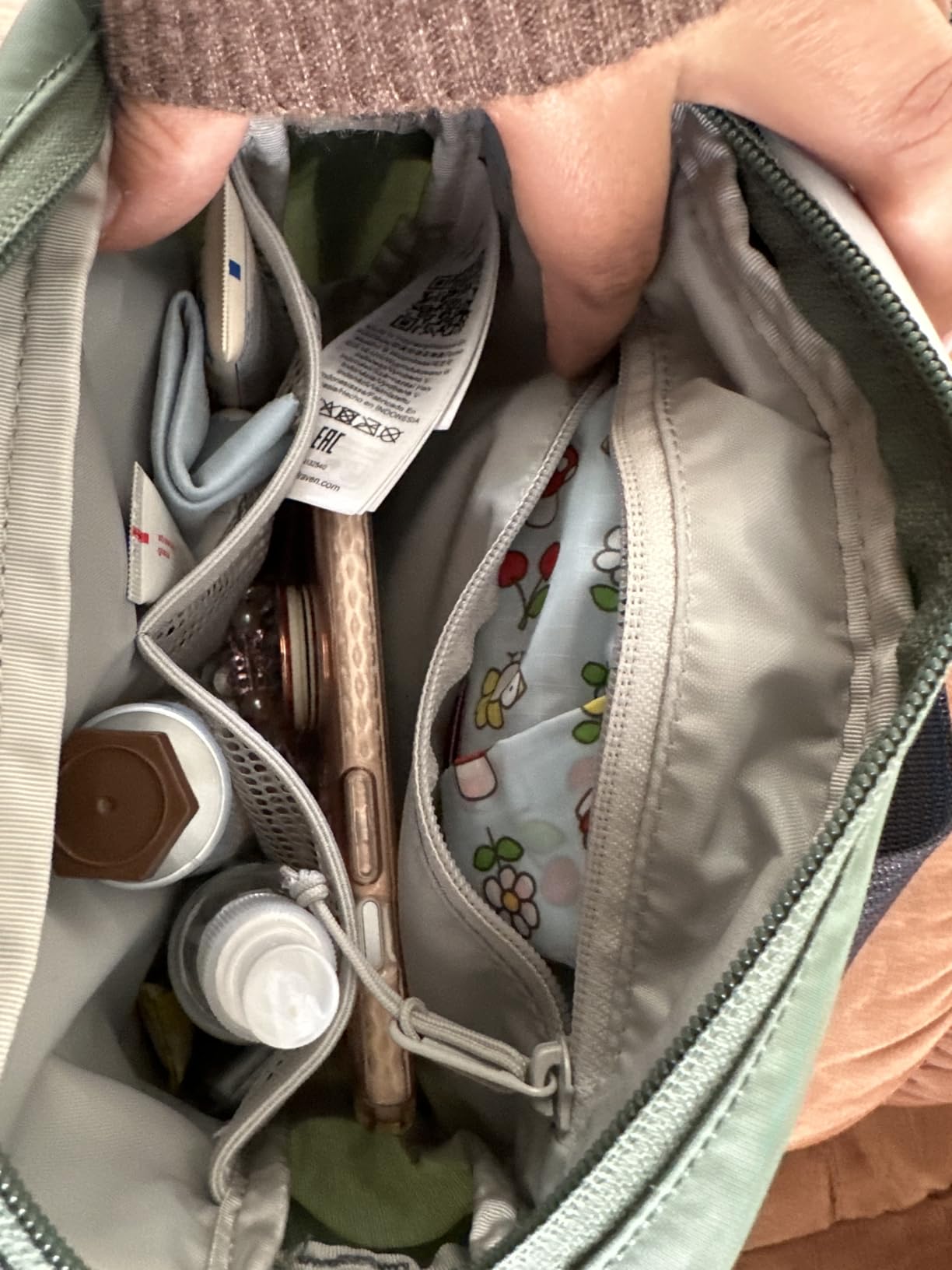 Fjallraven High Coast Crossbody - Water-Resistant Fabric, Compact Storage customer photo 2