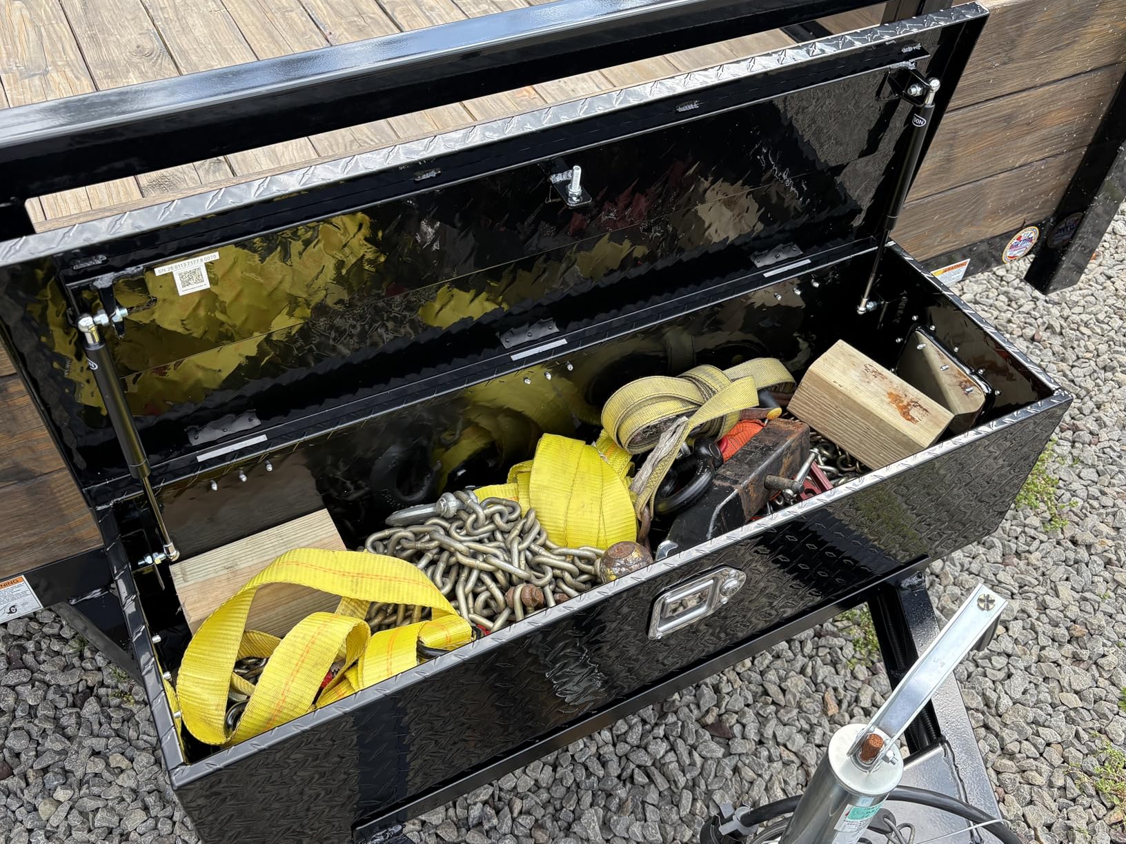 VEVOR Heavy Duty Aluminum Truck Bed Tool Box, Diamond Plate Tool Box with Side Handle and Lock Keys, Storage Tool Box Chest Box Organizer for Pickup, Truck Bed, RV, Trailer, 48