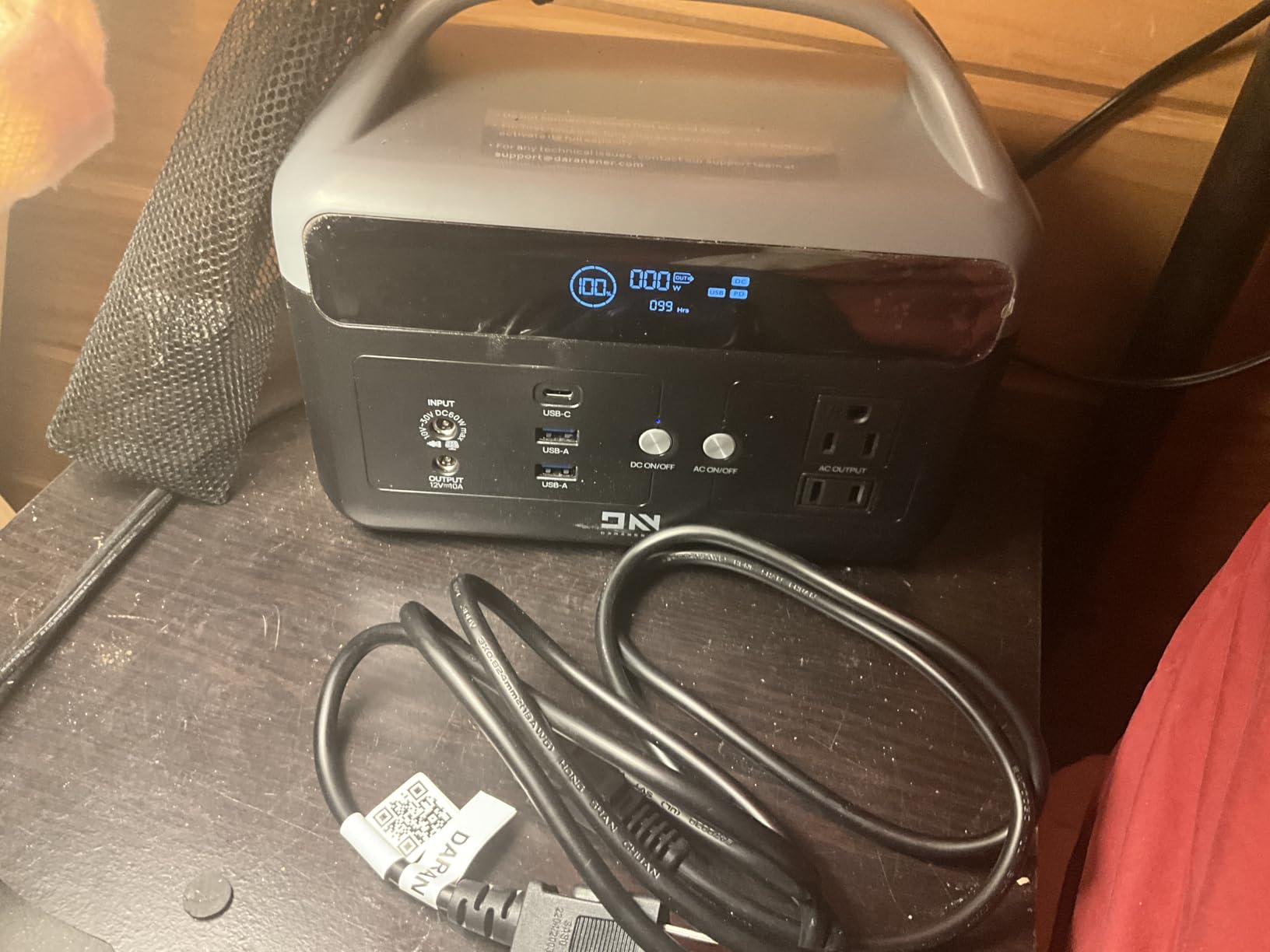 DaranEner Portable Power Station, 192Wh LiFePO4 Battery Backup Solar Generator with 2 300W AC Outlets, USB-C PD 60W Fast Charge customer photo 1