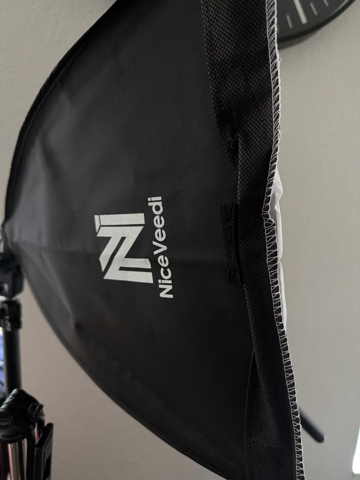 Softbox Lighting Kit, NiceVeedi 2-Pack 16'' x 16'' Softbox Photography Lighting Kit with 63