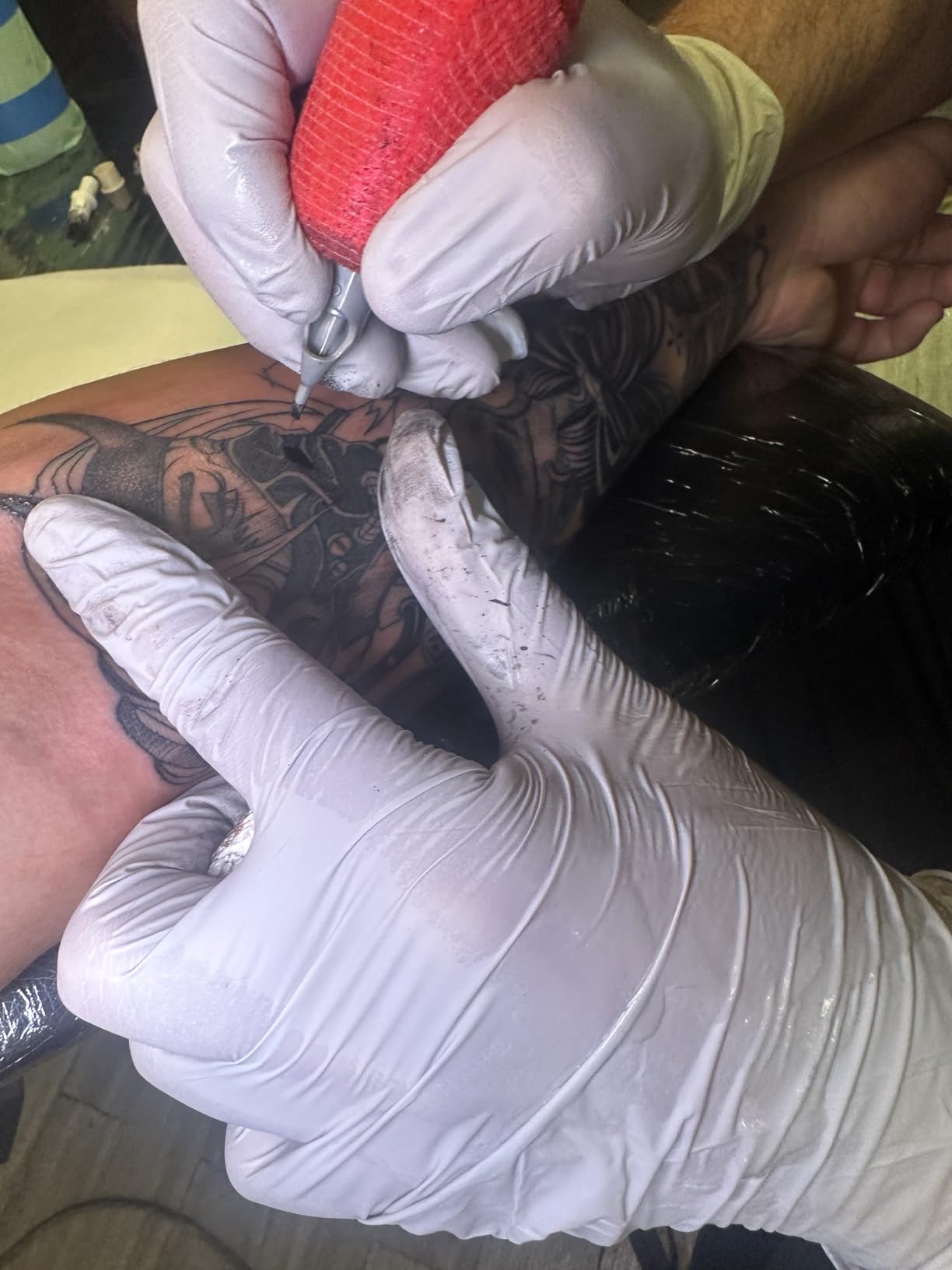 EZ P3 Pro Wireless Tattoo Machine - 6 Strokes 2.0, 2.4, 2.8, 3.3, 3.7, 4.2mm Tattoo Machine Pen with OLED Digital Display 1600mAh Battery Power Tattoo Gun (Matte Black) customer photo 2